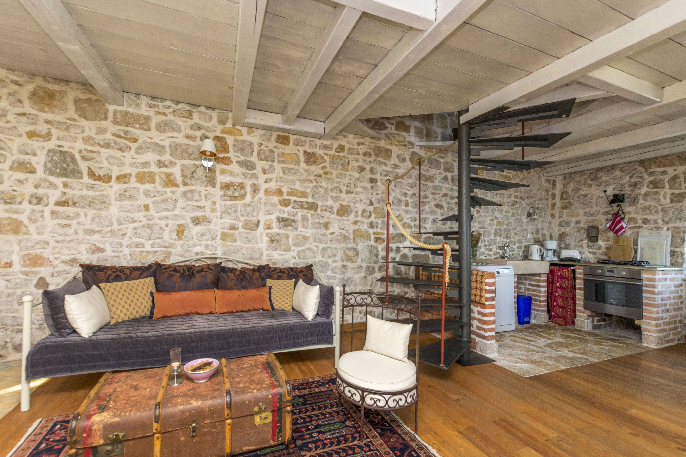 House Almond 16402-K1