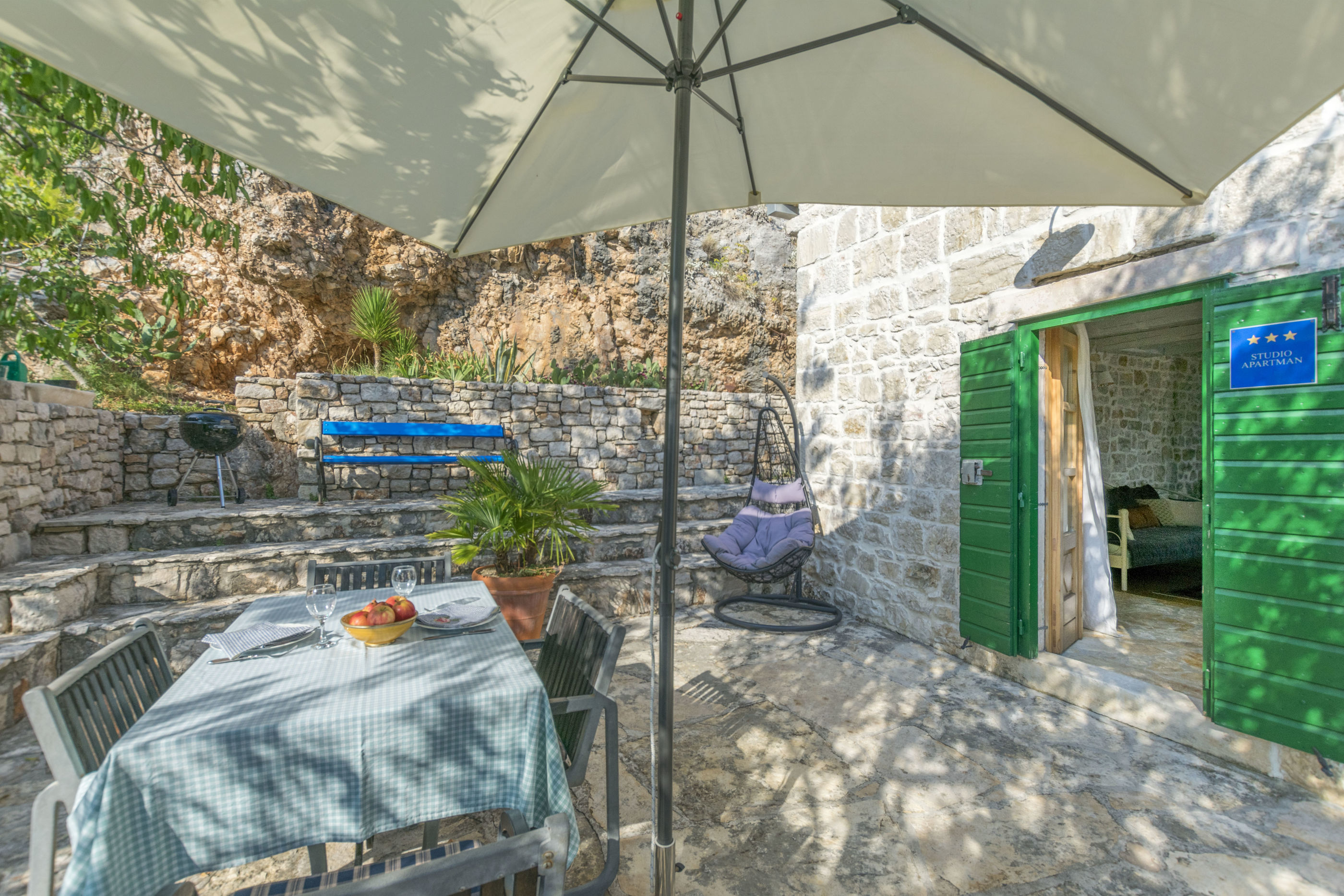House Almond 16402-K1
