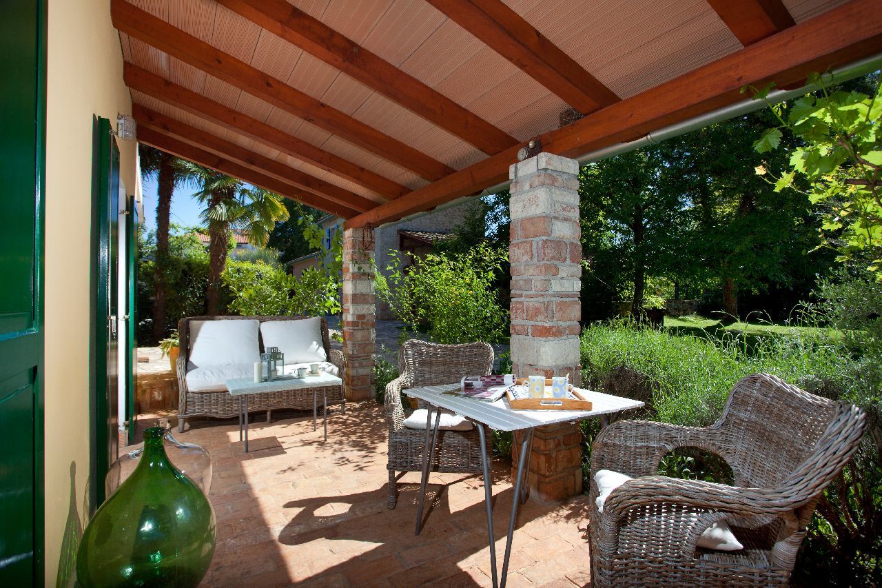 Villa Peronospora V0021-K1