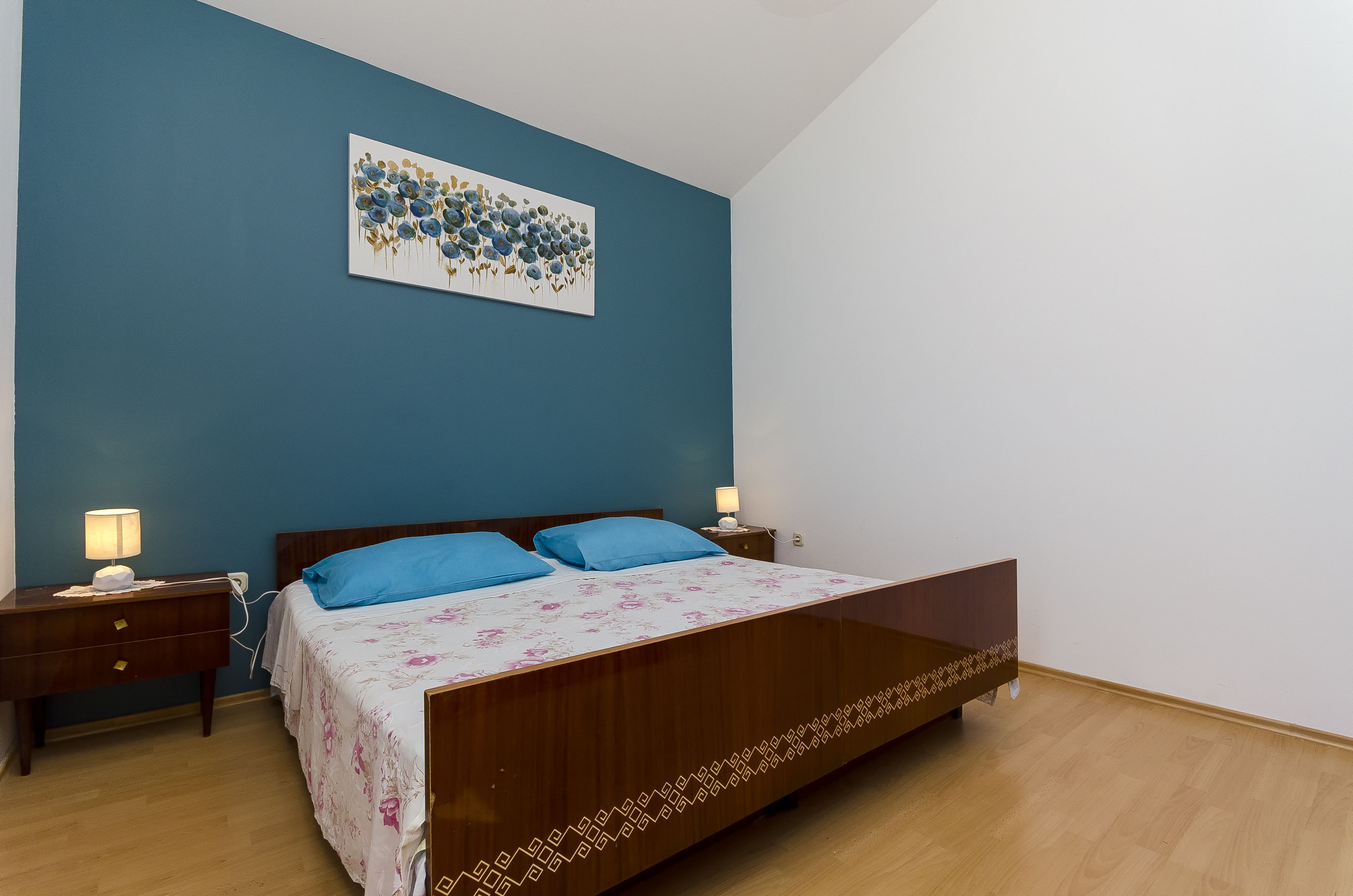 Apartments Milka 27741-A2