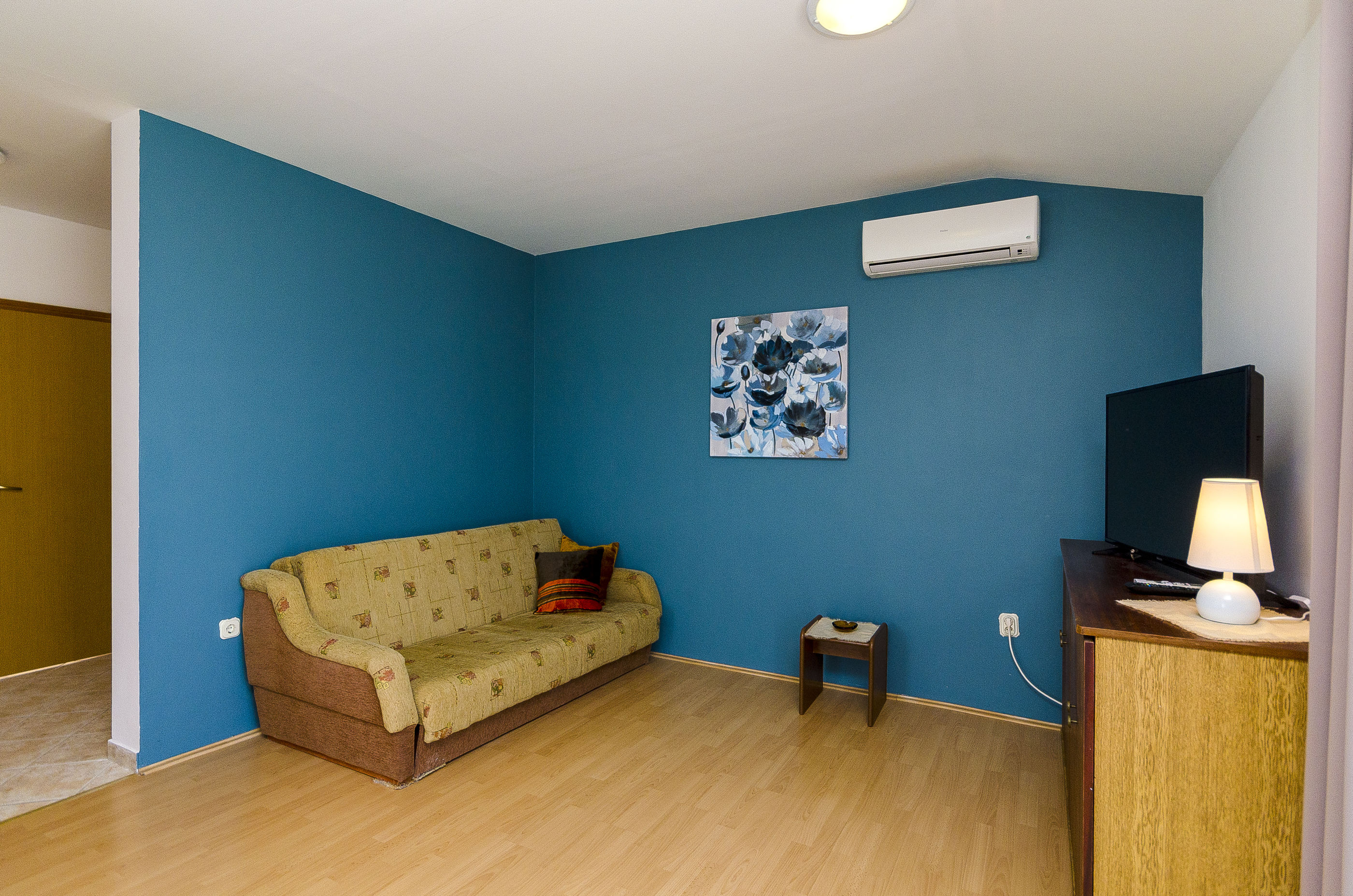 Apartments Milka 27741-A2