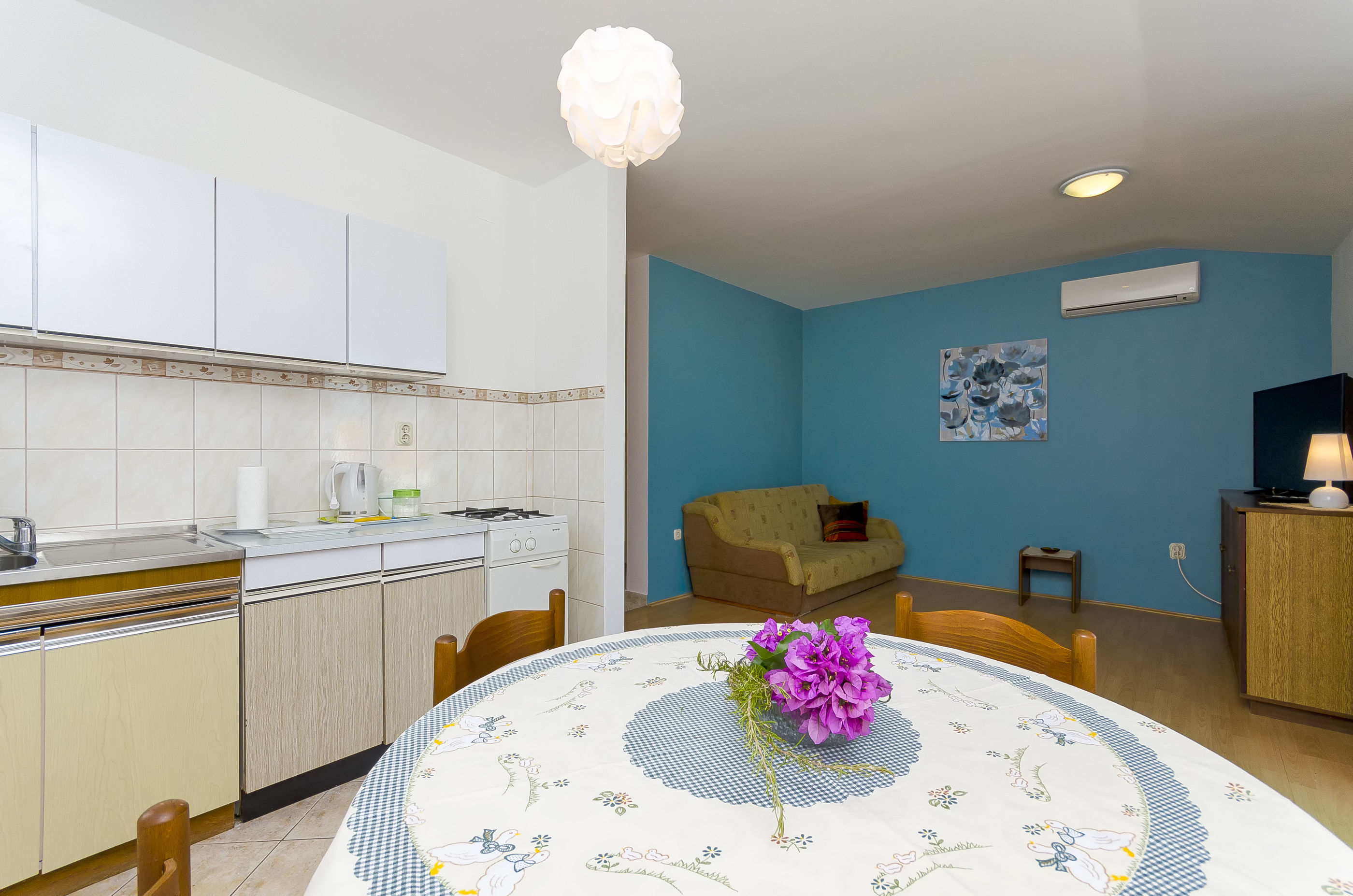 Apartments Milka 27741-A2