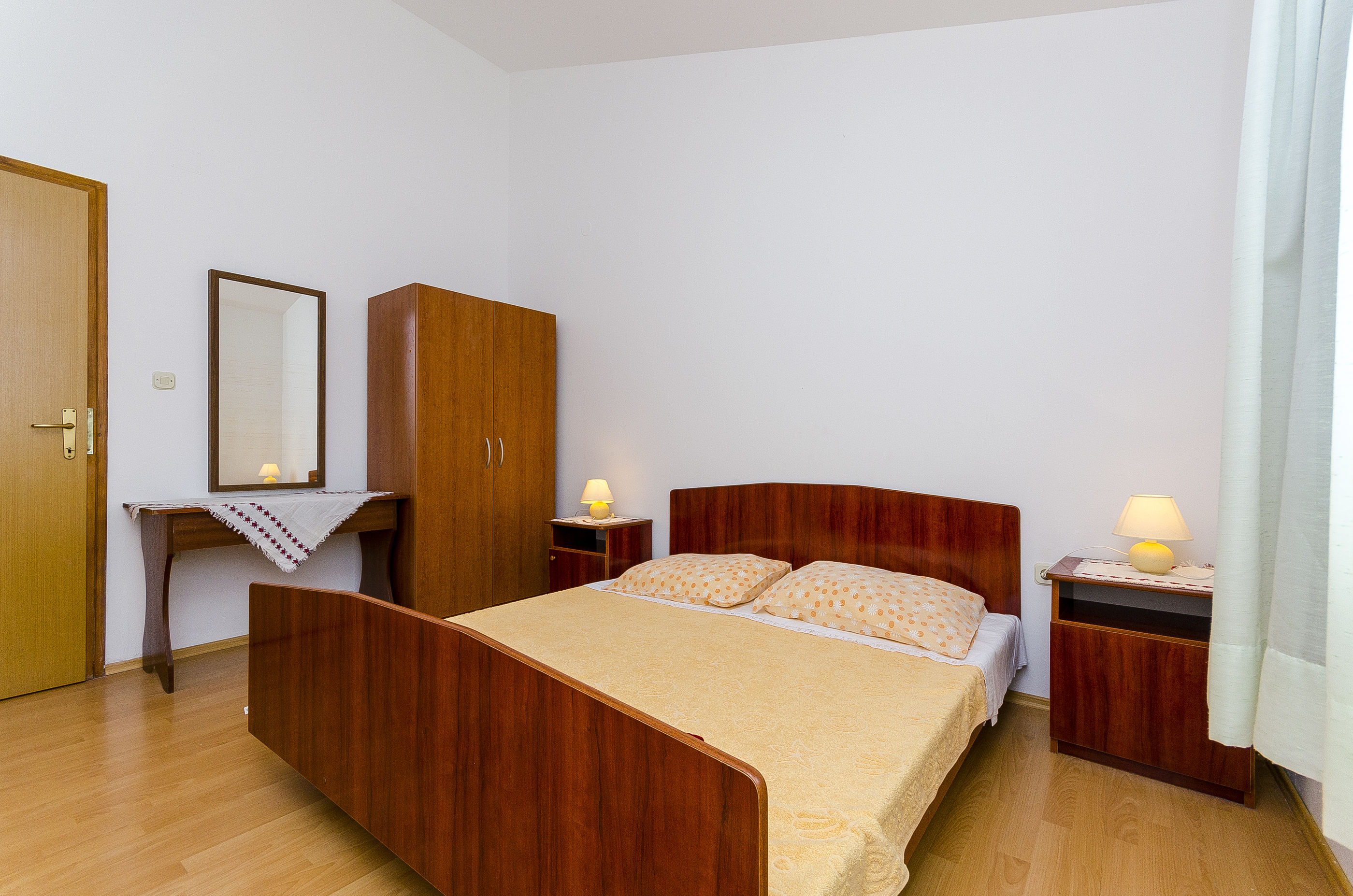 Apartments Milka 27741-A3