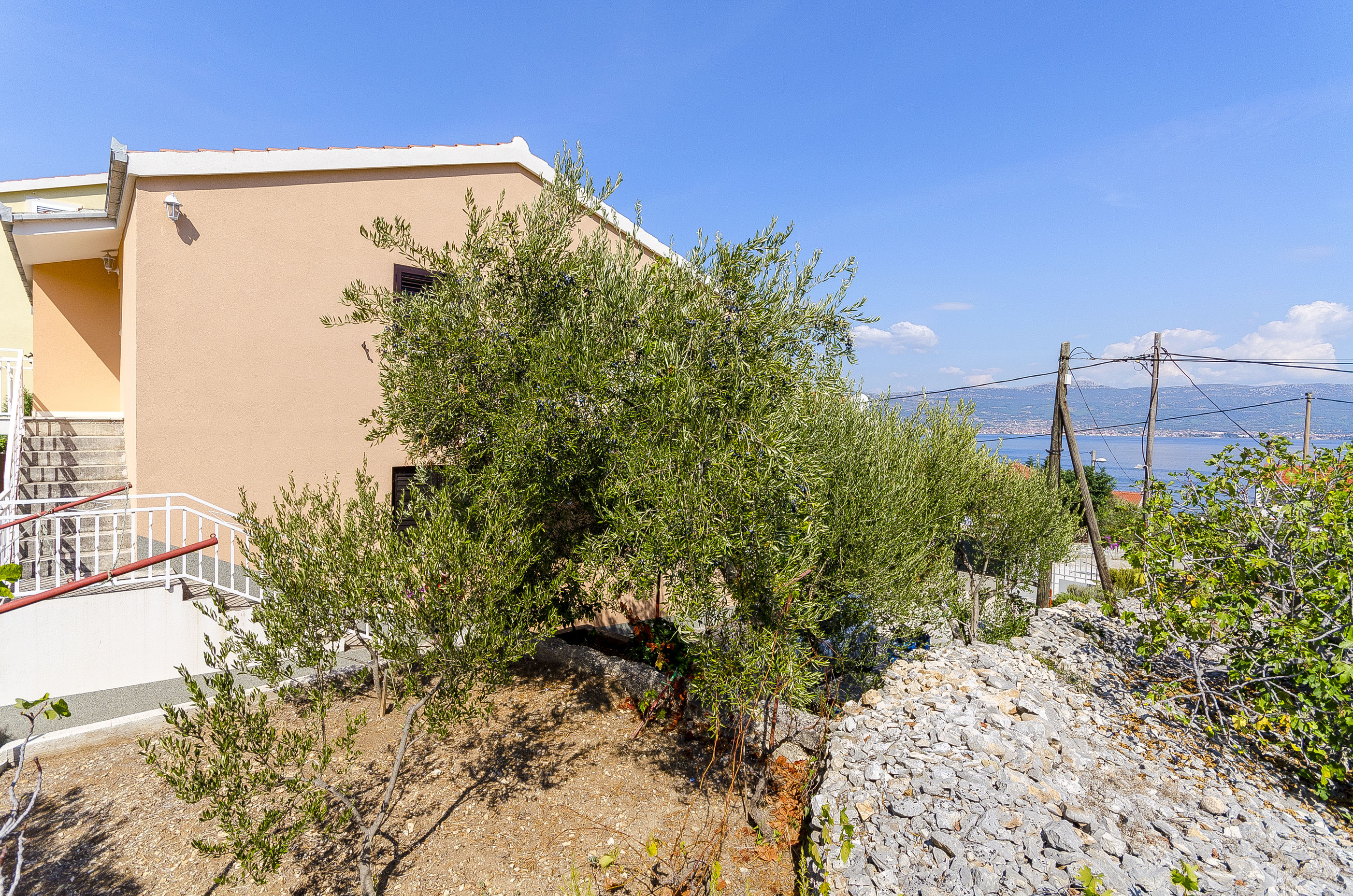 Apartments Milka 27741-A1