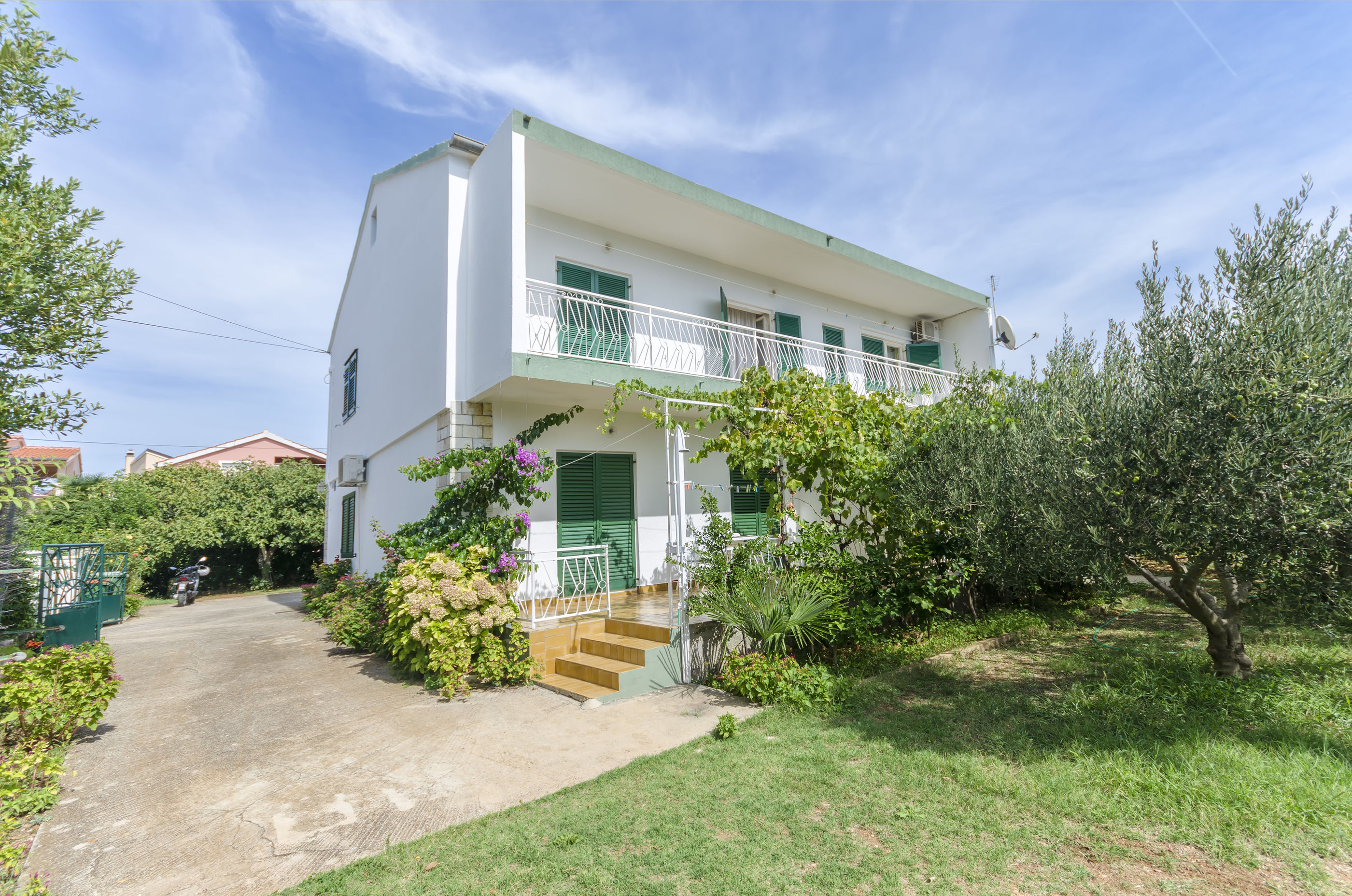 Apartments Secret Garden 17851-A2