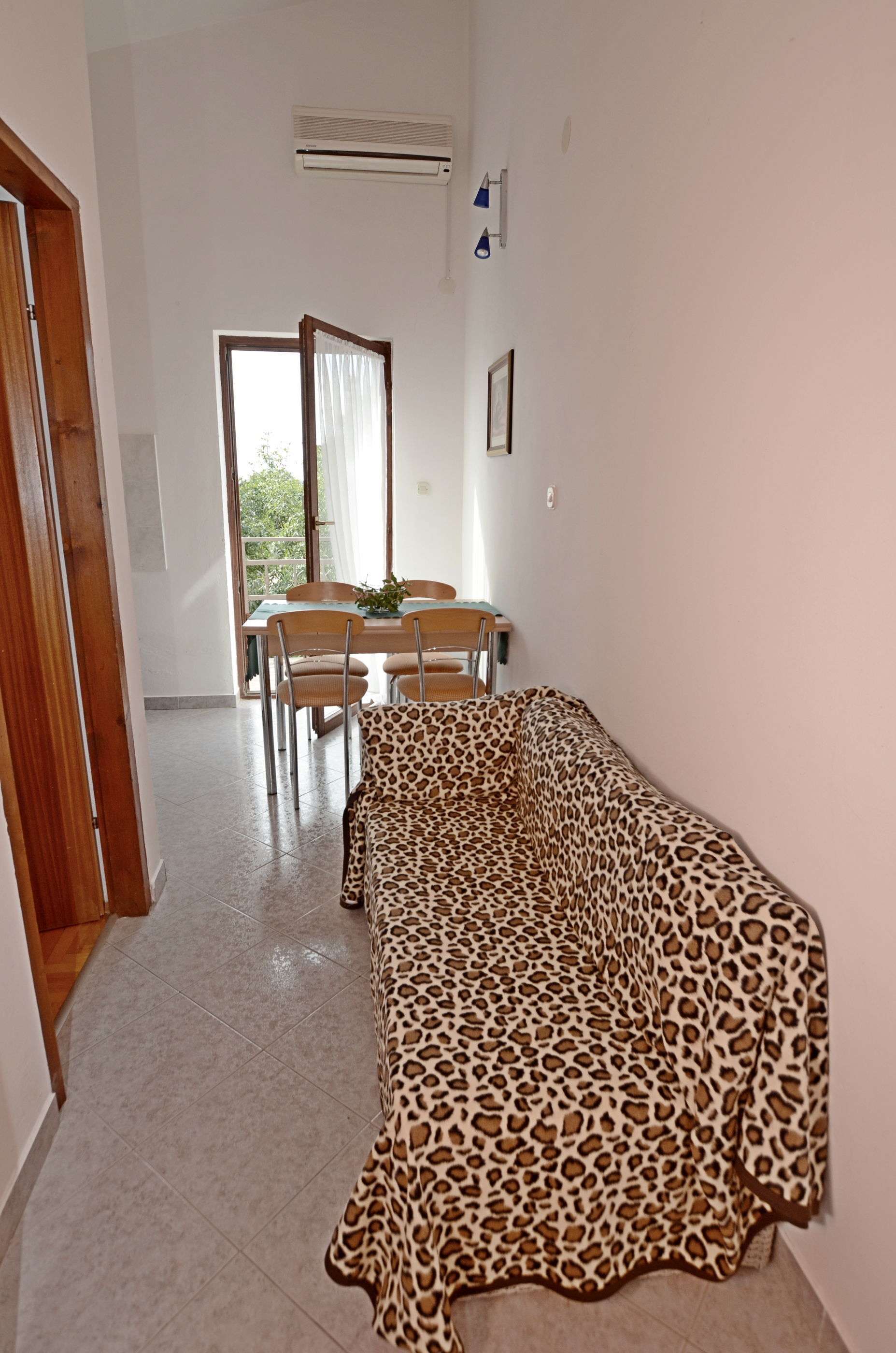 Apartments Josip 70521-A1