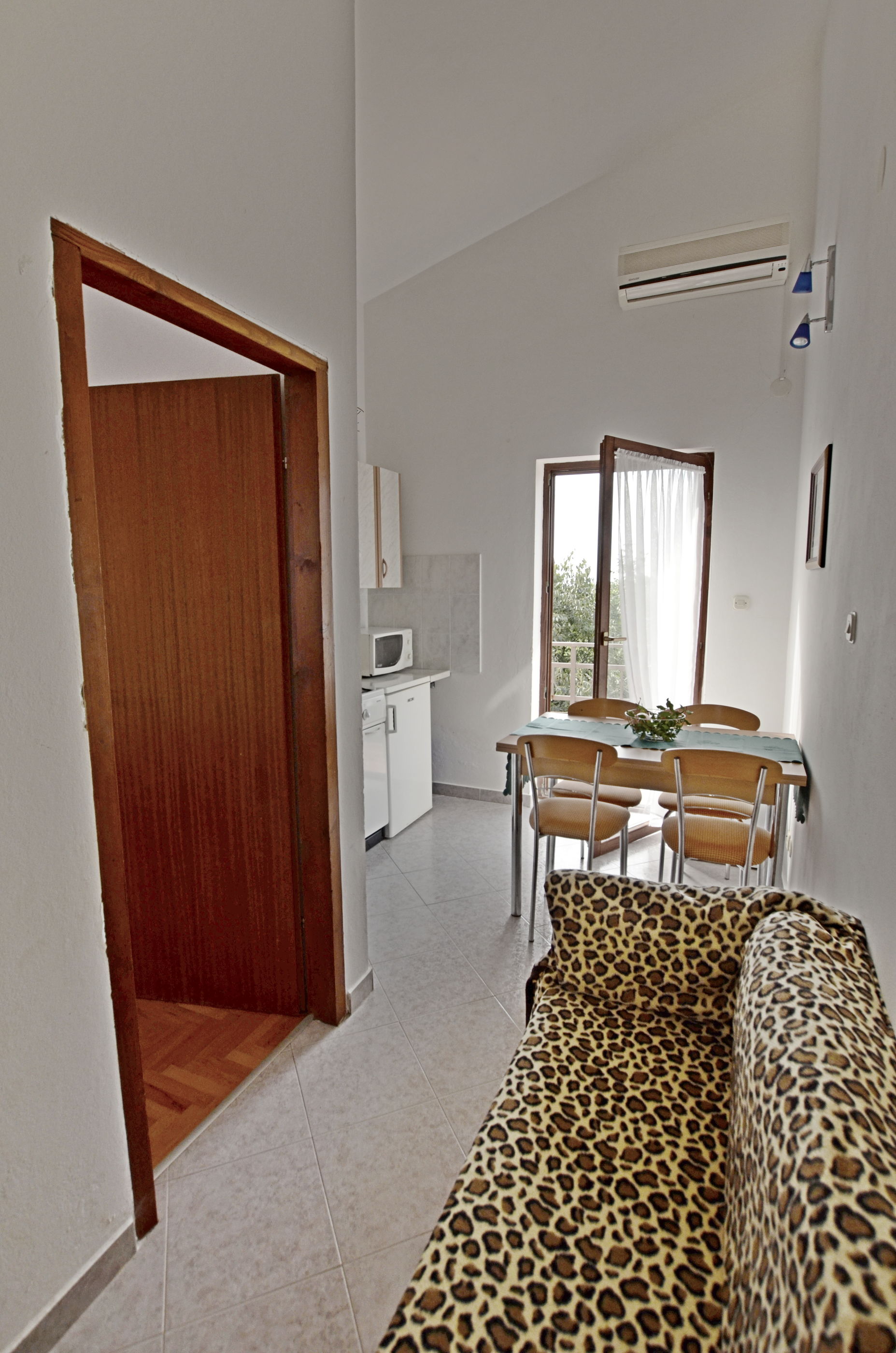 Apartments Josip 70521-A1