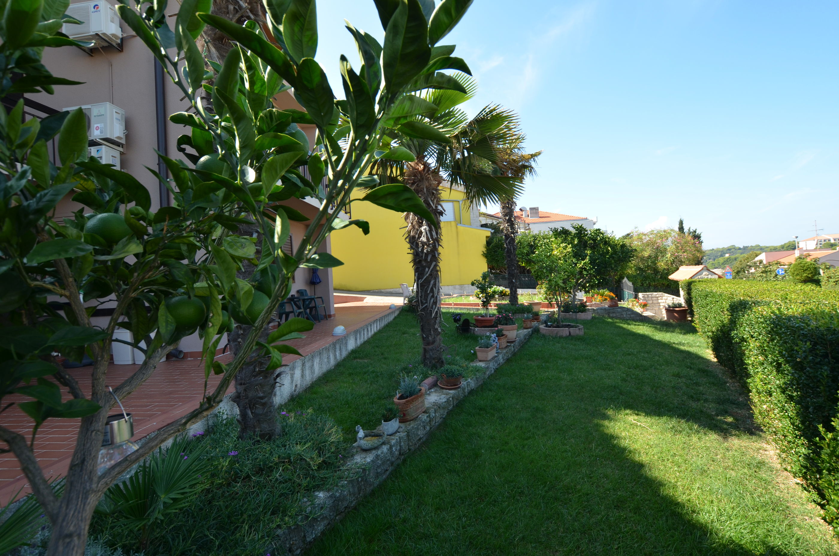 Apartments and Rooms Viktorija 71911-S4