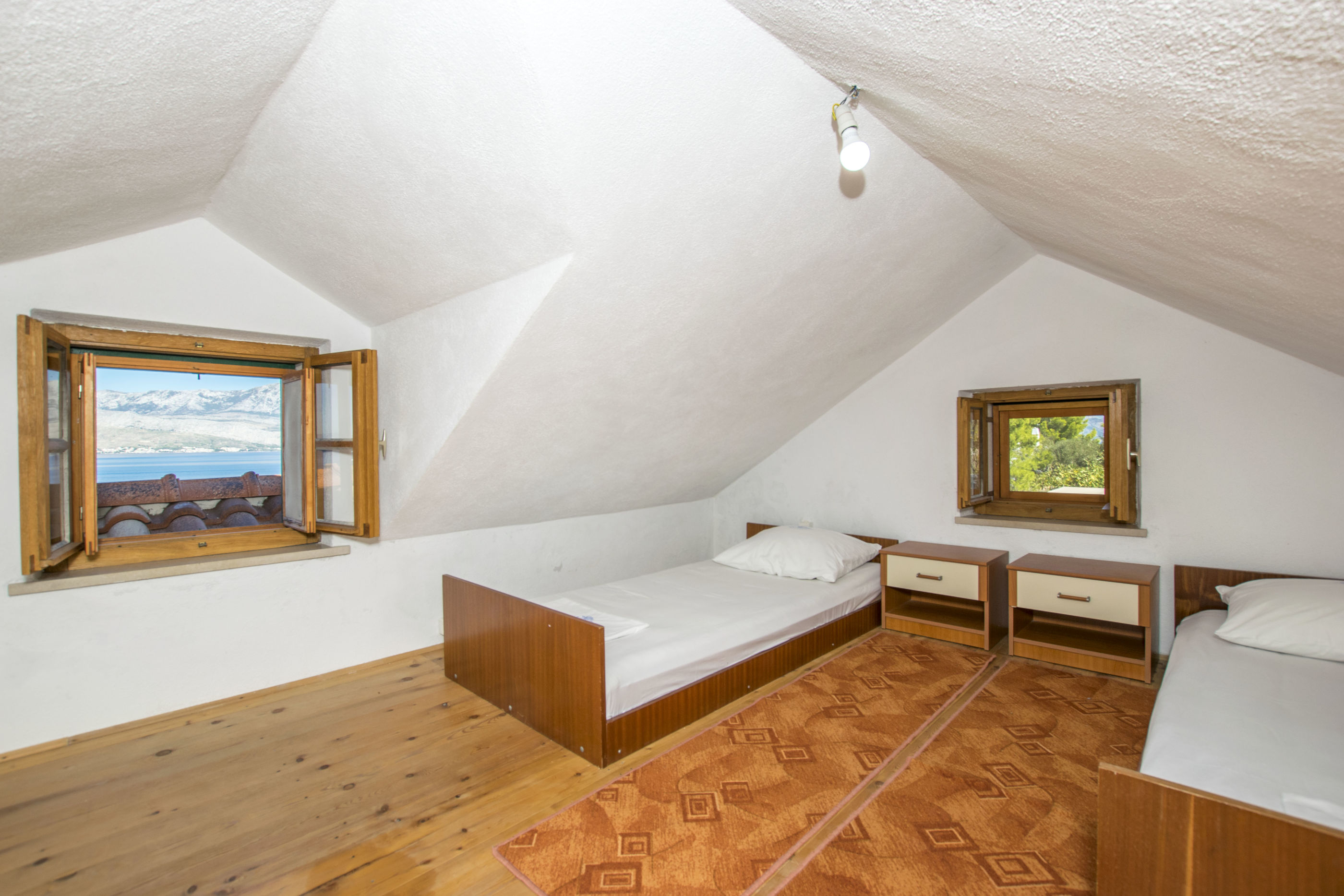 House Svjetlana 33841-K1