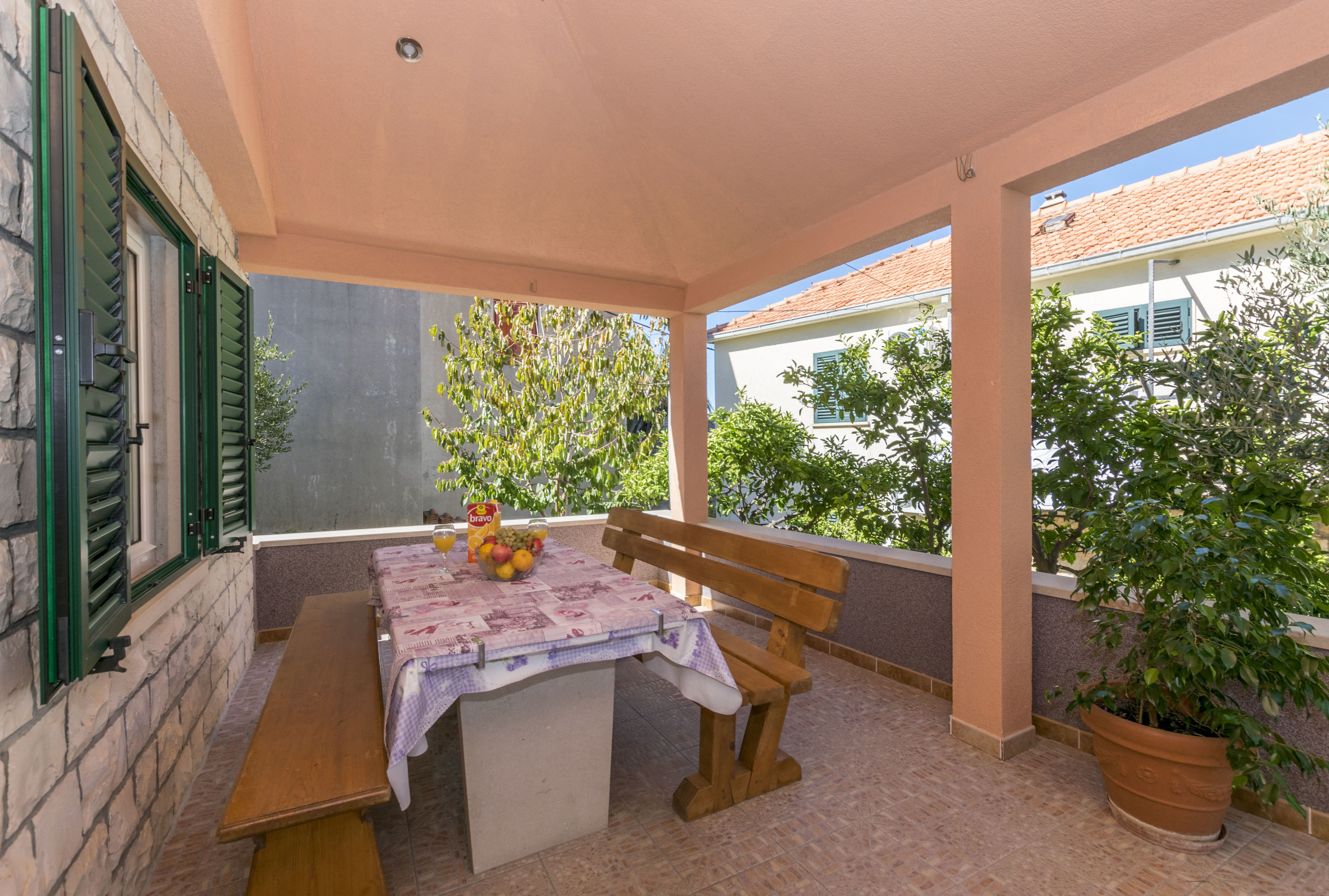 House Santa Barbara 33842-K1