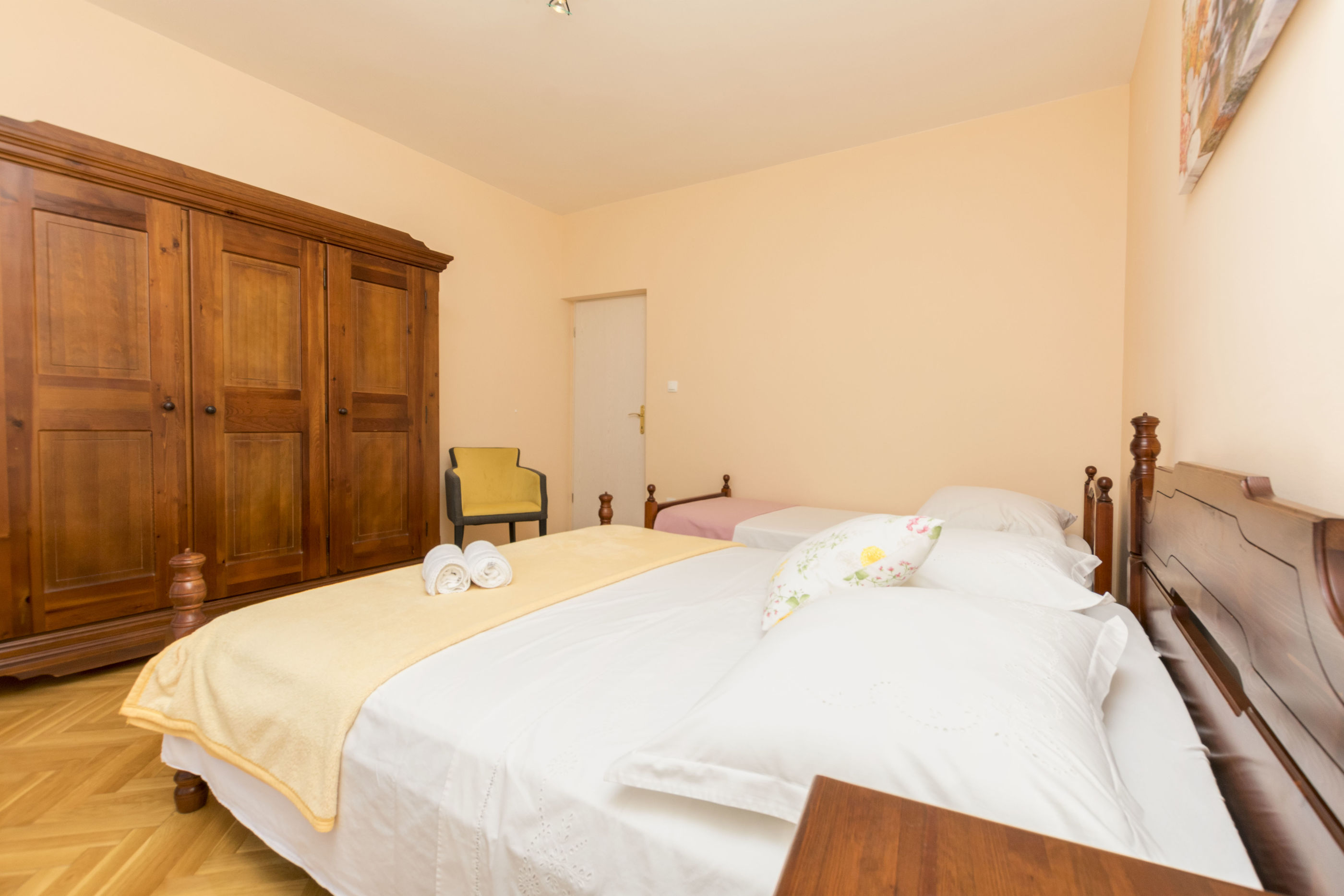 Apartments and Room Alen 39481-A5