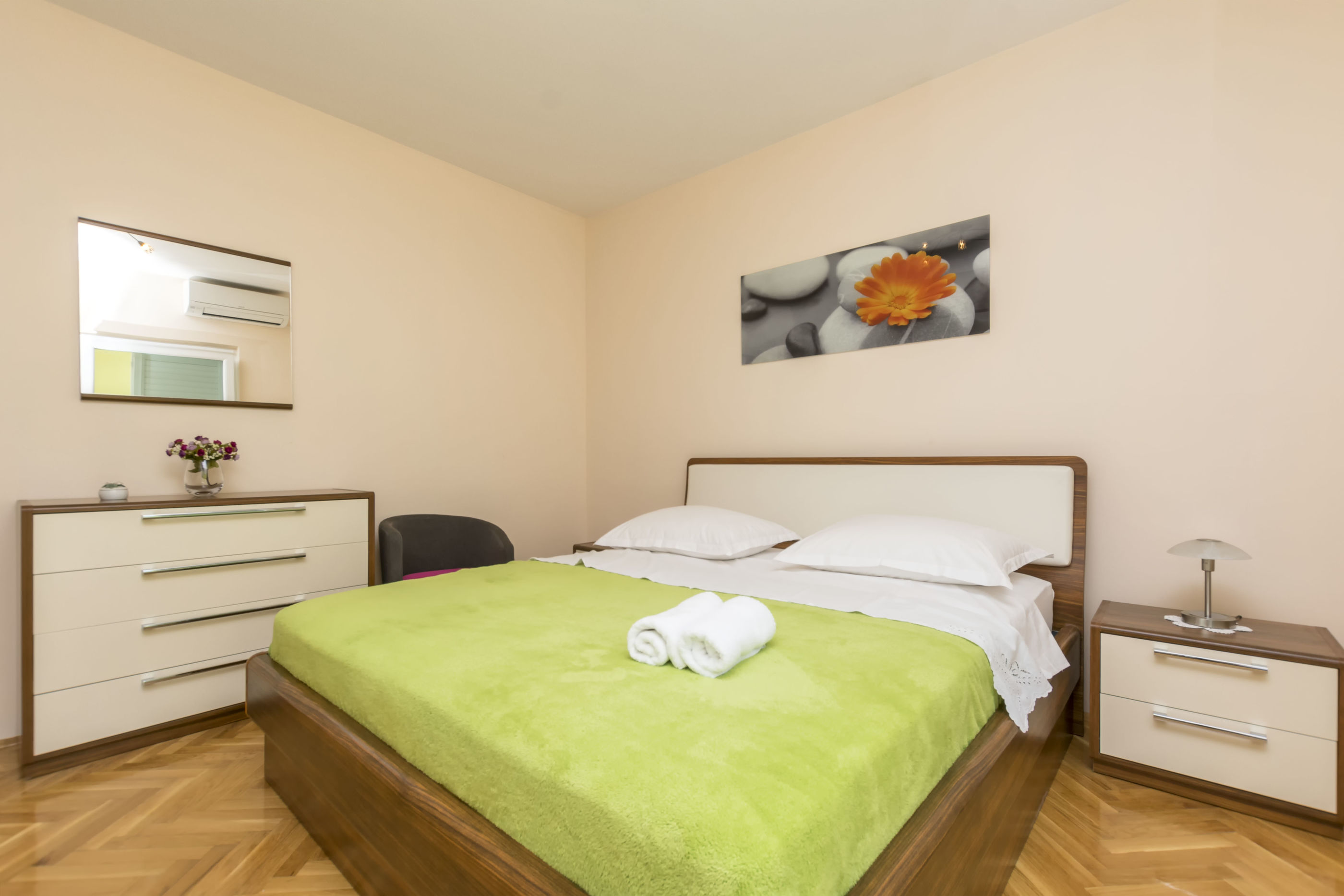 Apartments and Room Alen 39481-A5