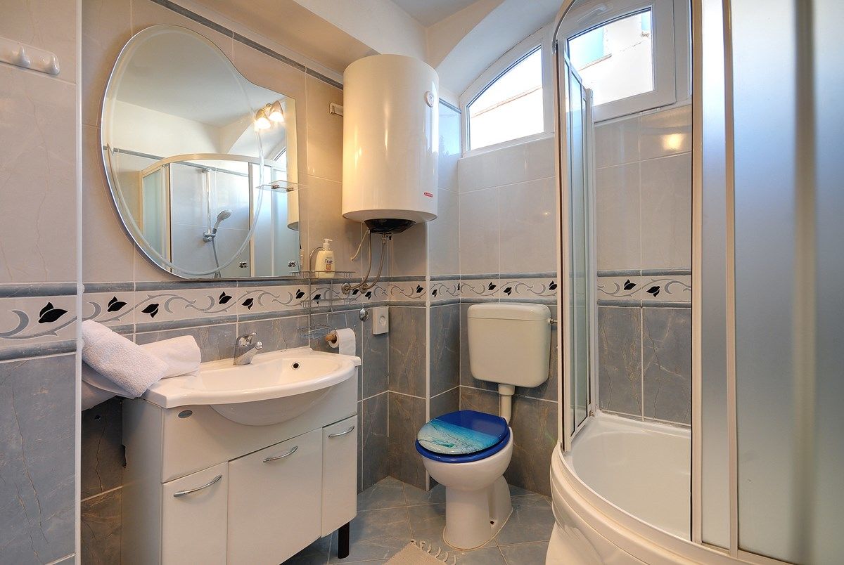 House Barat 73588-A1