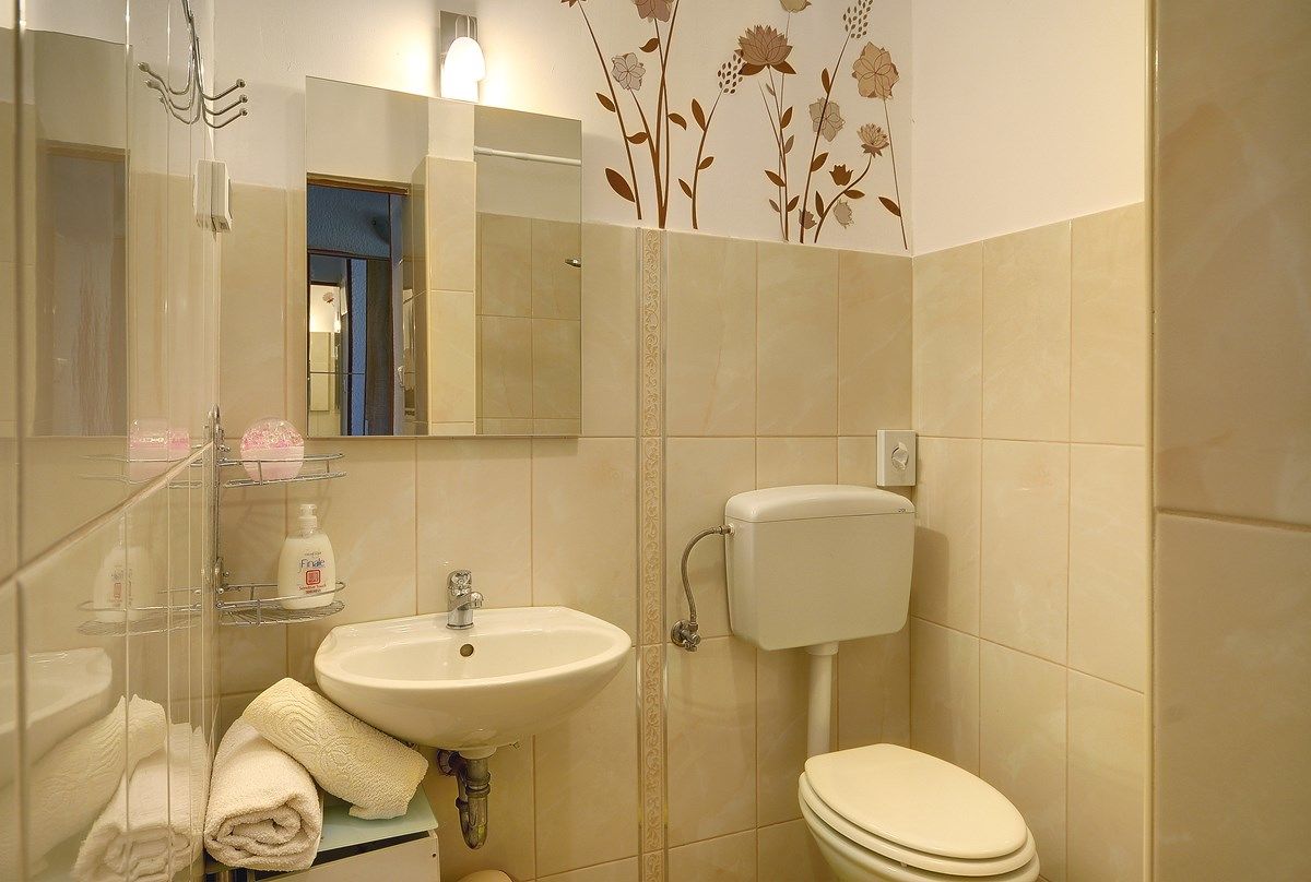 House Barat 73588-A3