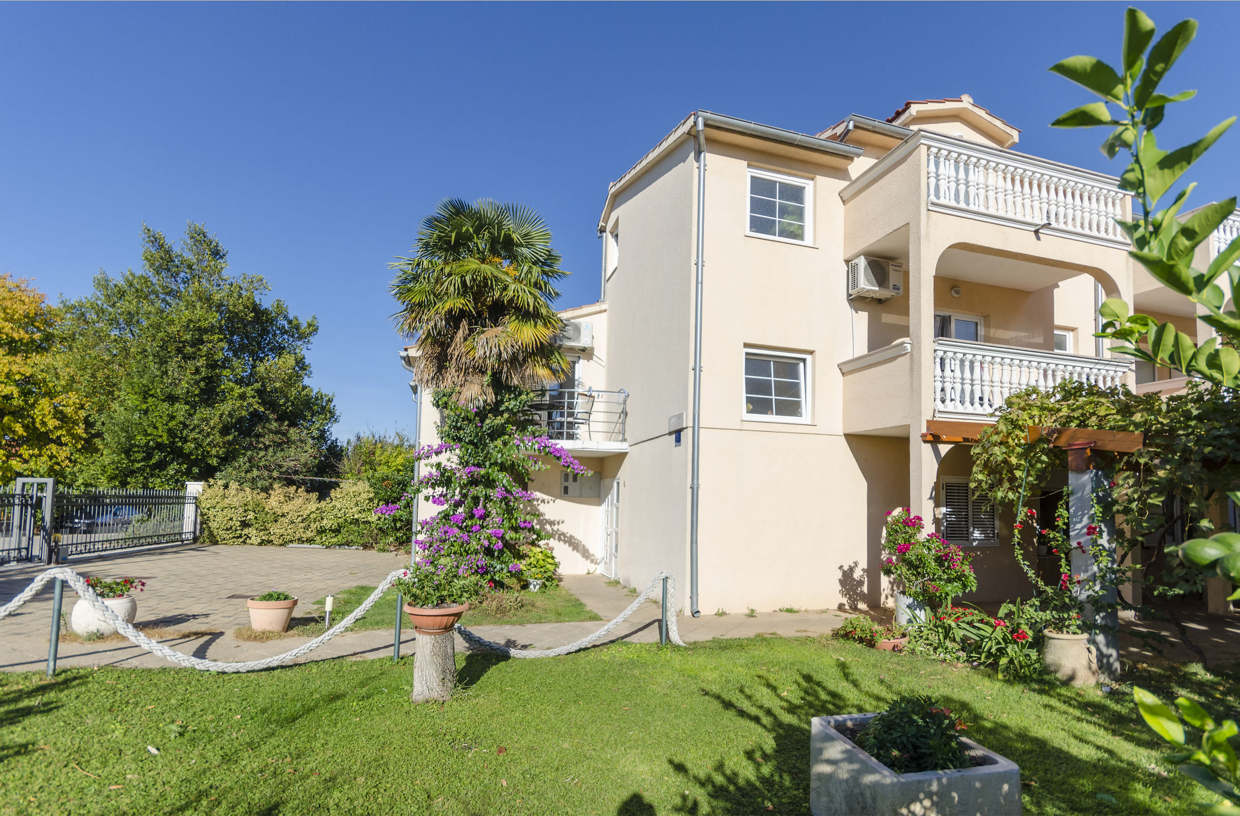 Apartments Sweet garden 58621-A2