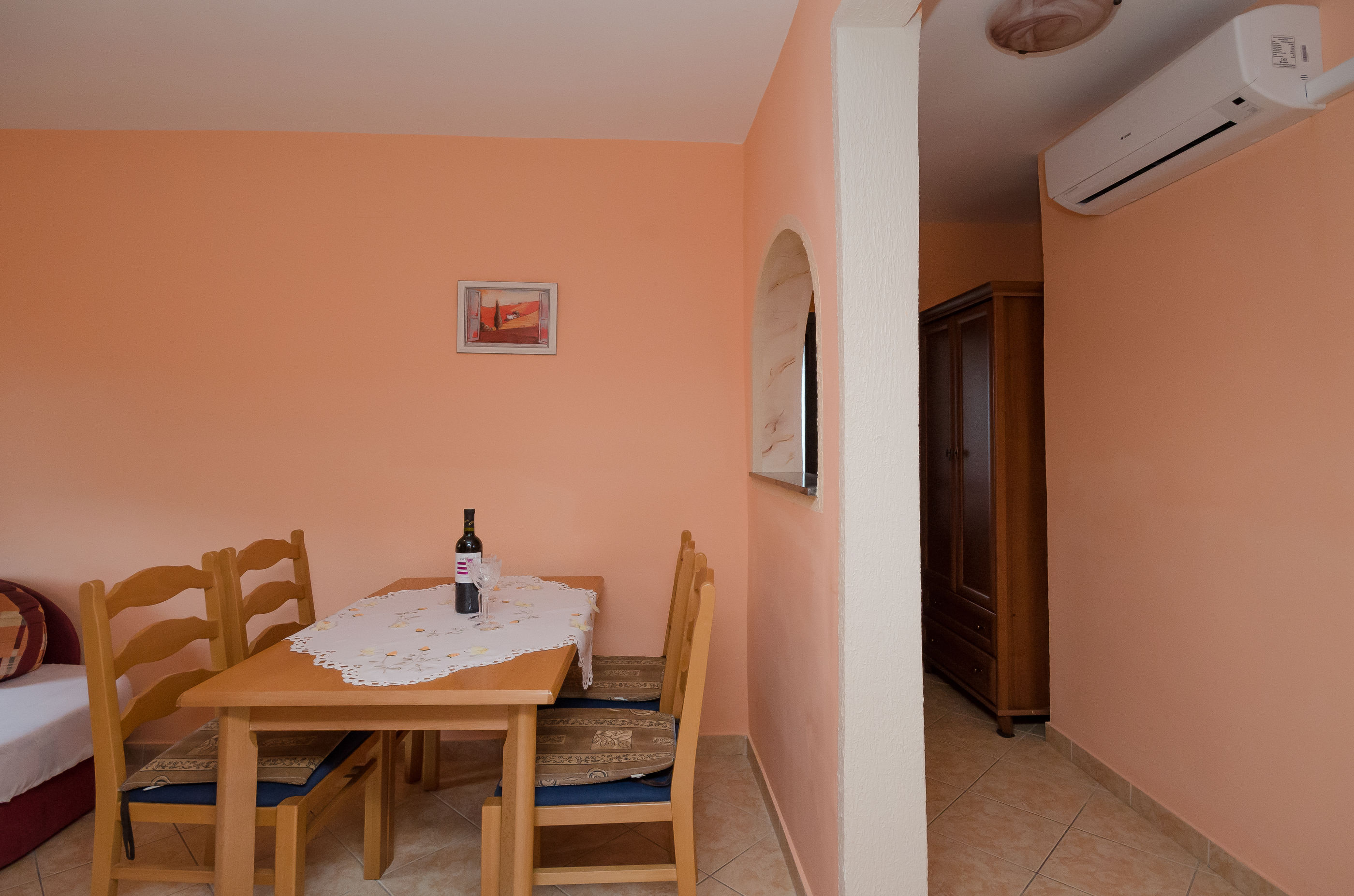 Apartments Helena 86681-A1