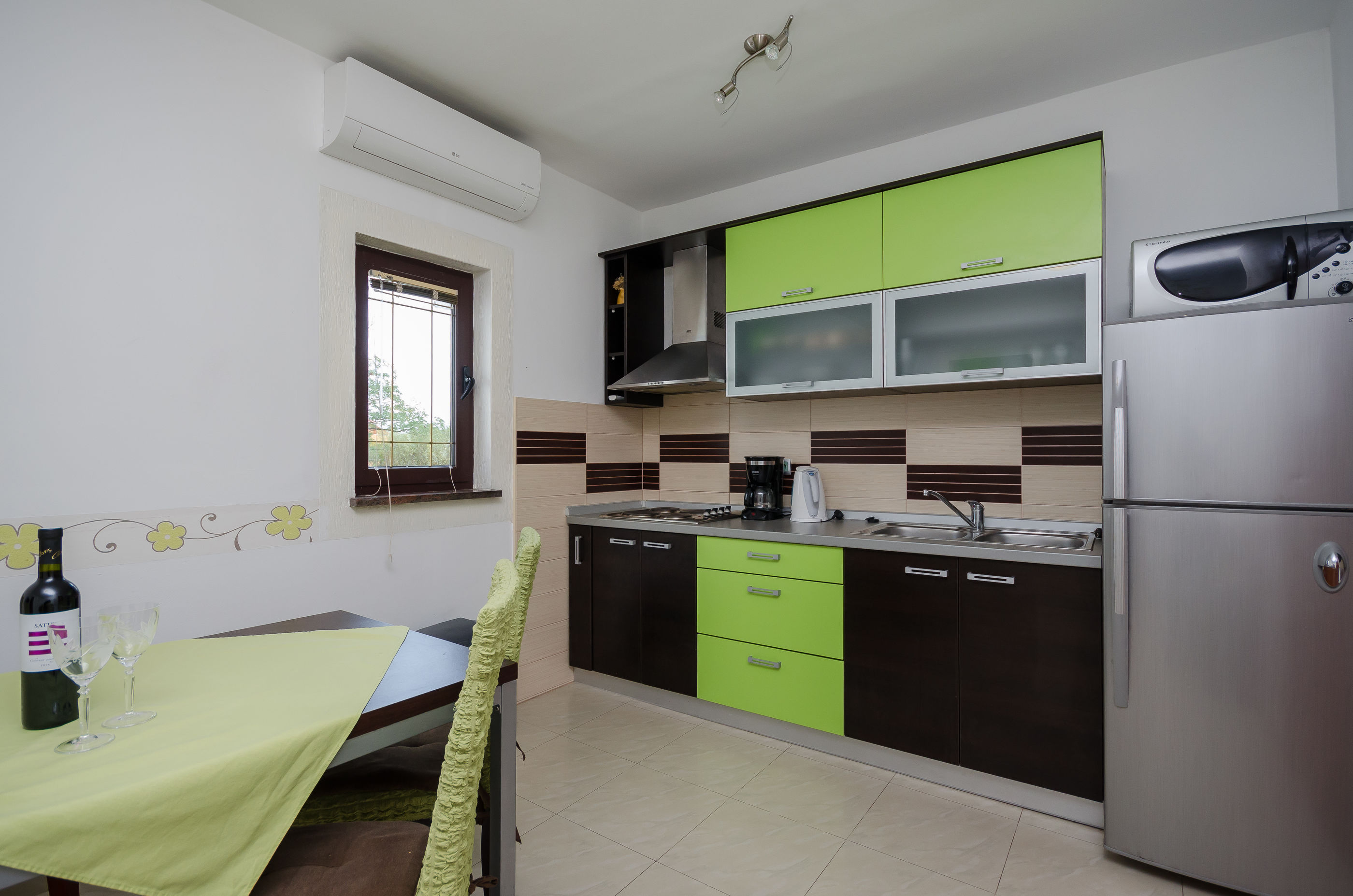 Apartments Helena 86681-A3