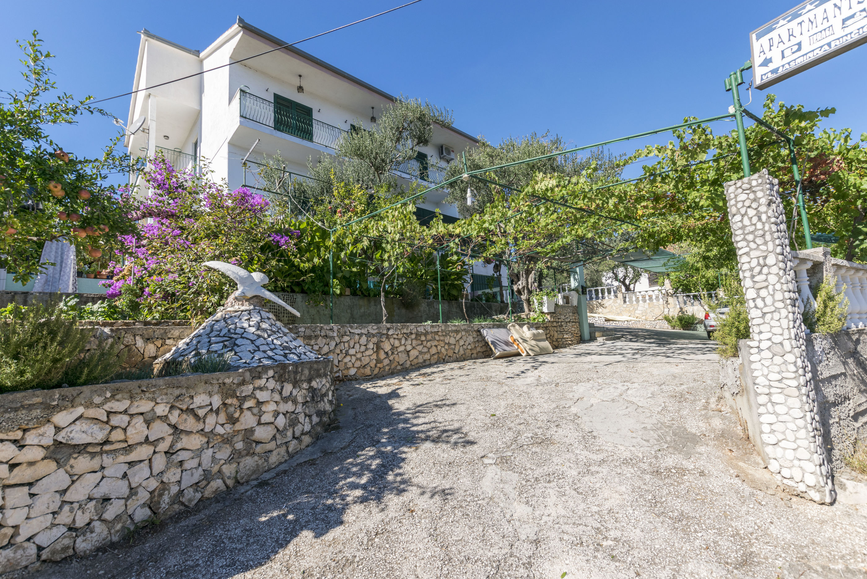 Apartments Jasminka 44611-A1
