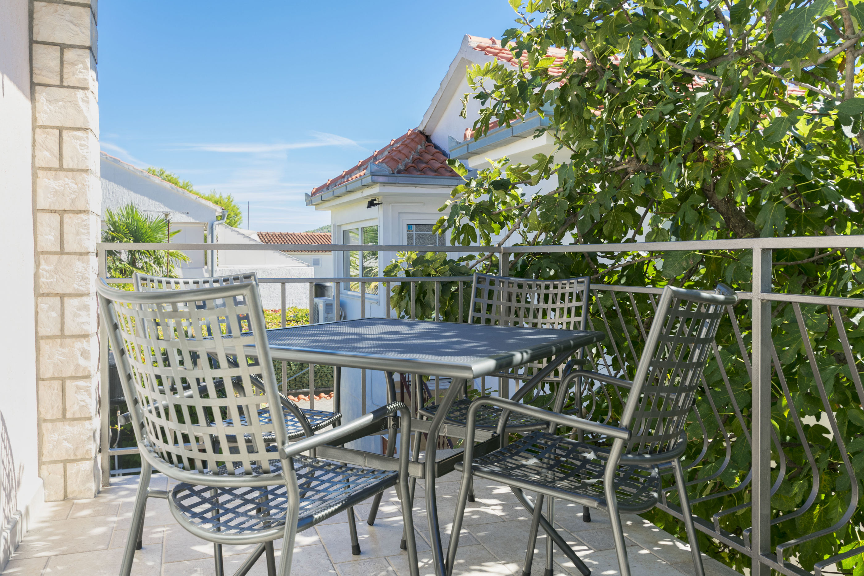 Apartments Ljubomir 55491-A2
