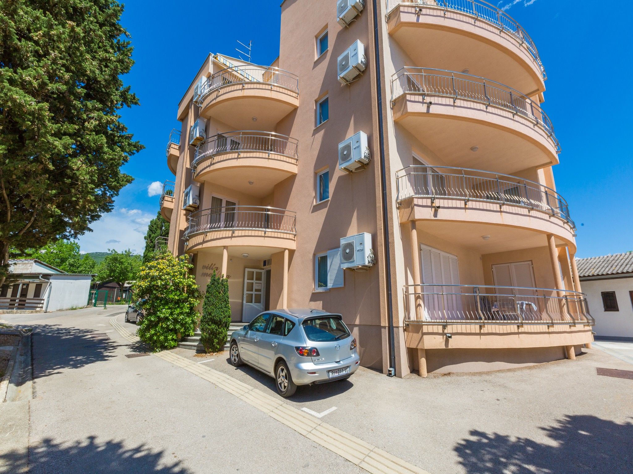 Apartments Villa Vanda 62633-A11