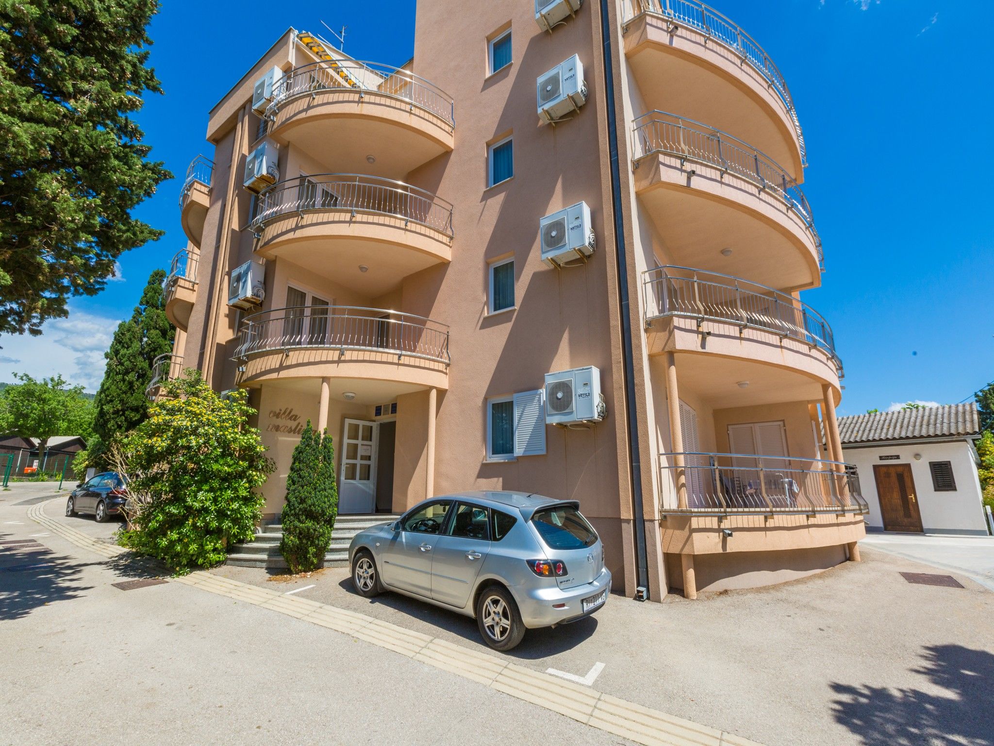 Apartments Villa Vanda 62633-A11