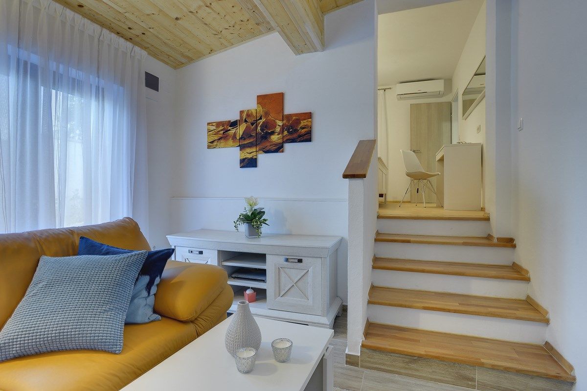 Villa Paola 73928-K1