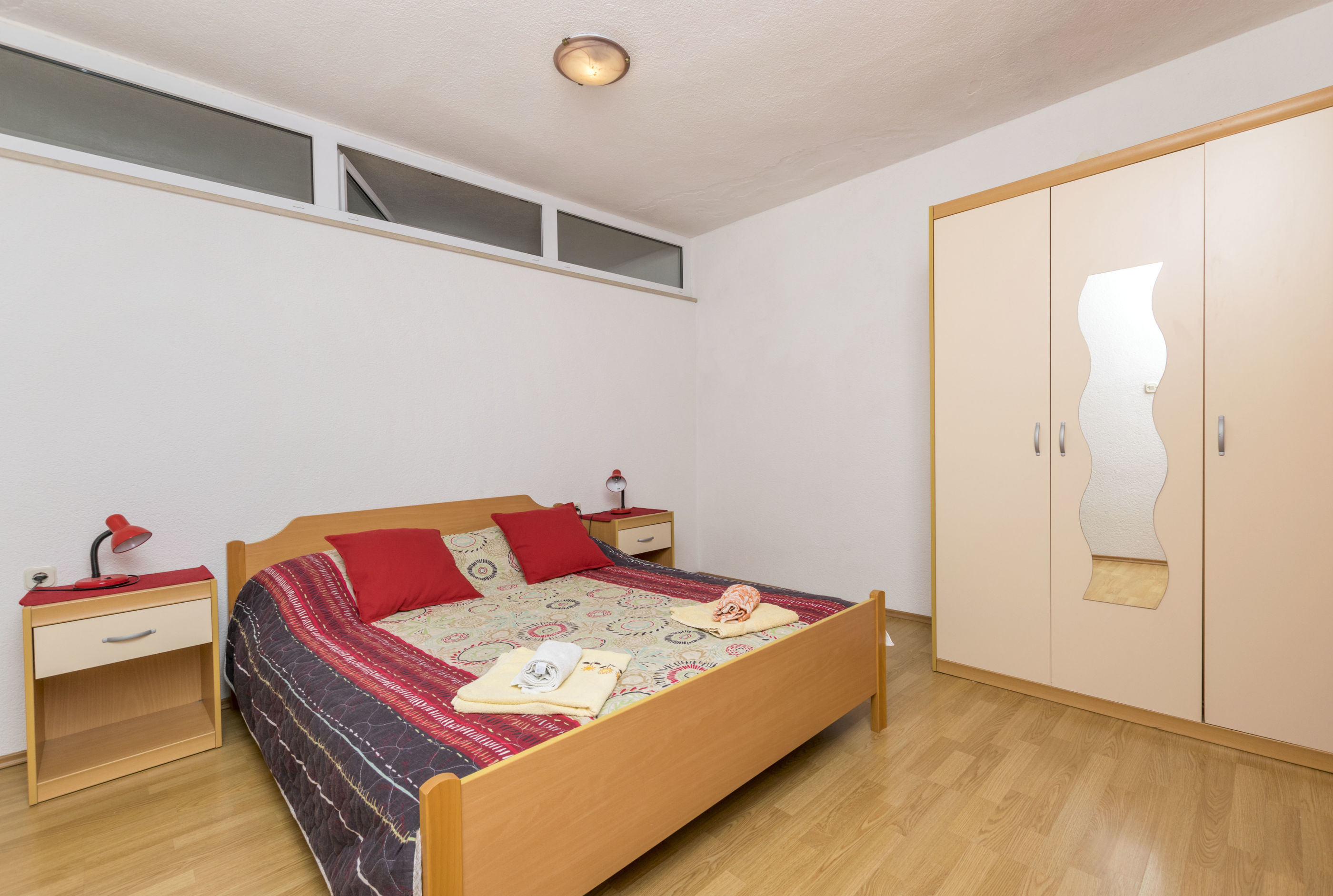 Apartments Jerka 42311-A1