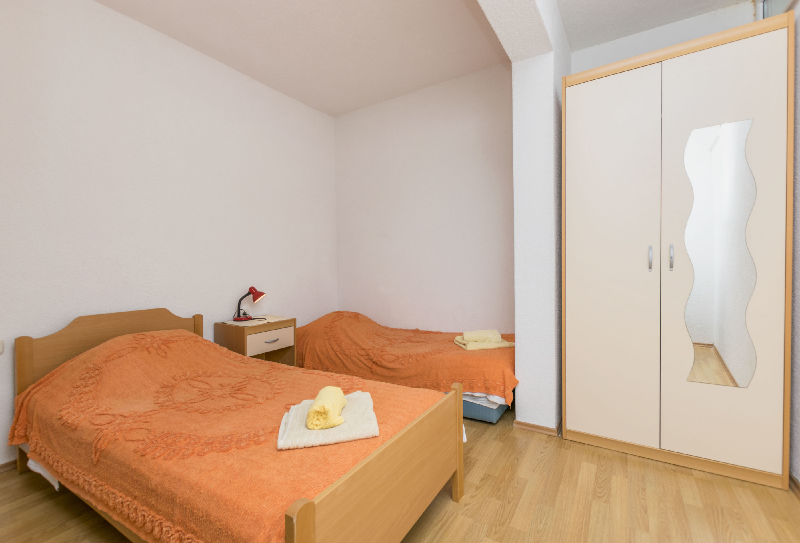 Apartments Jerka 42311-A1