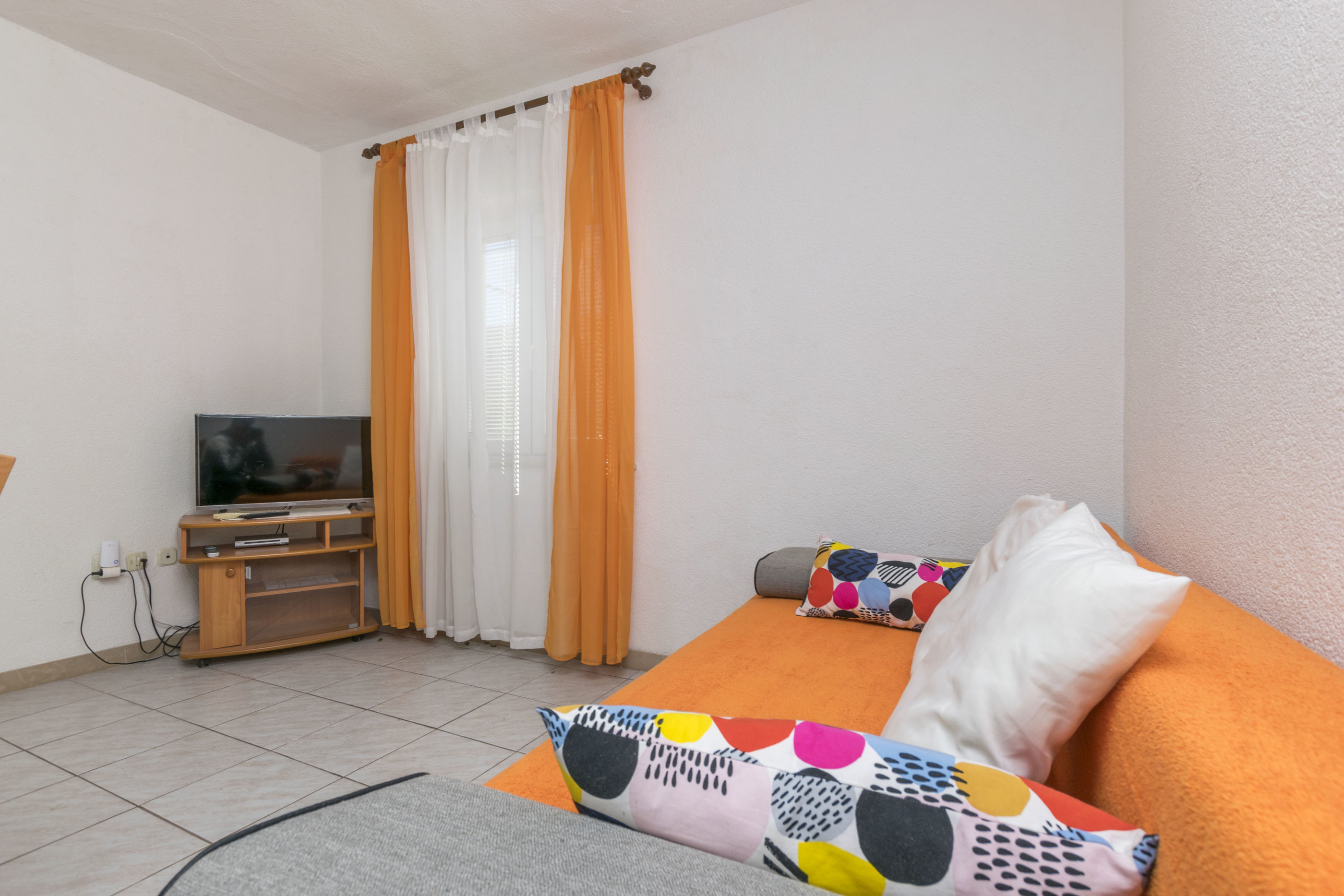 Apartments Jerka 42311-A1