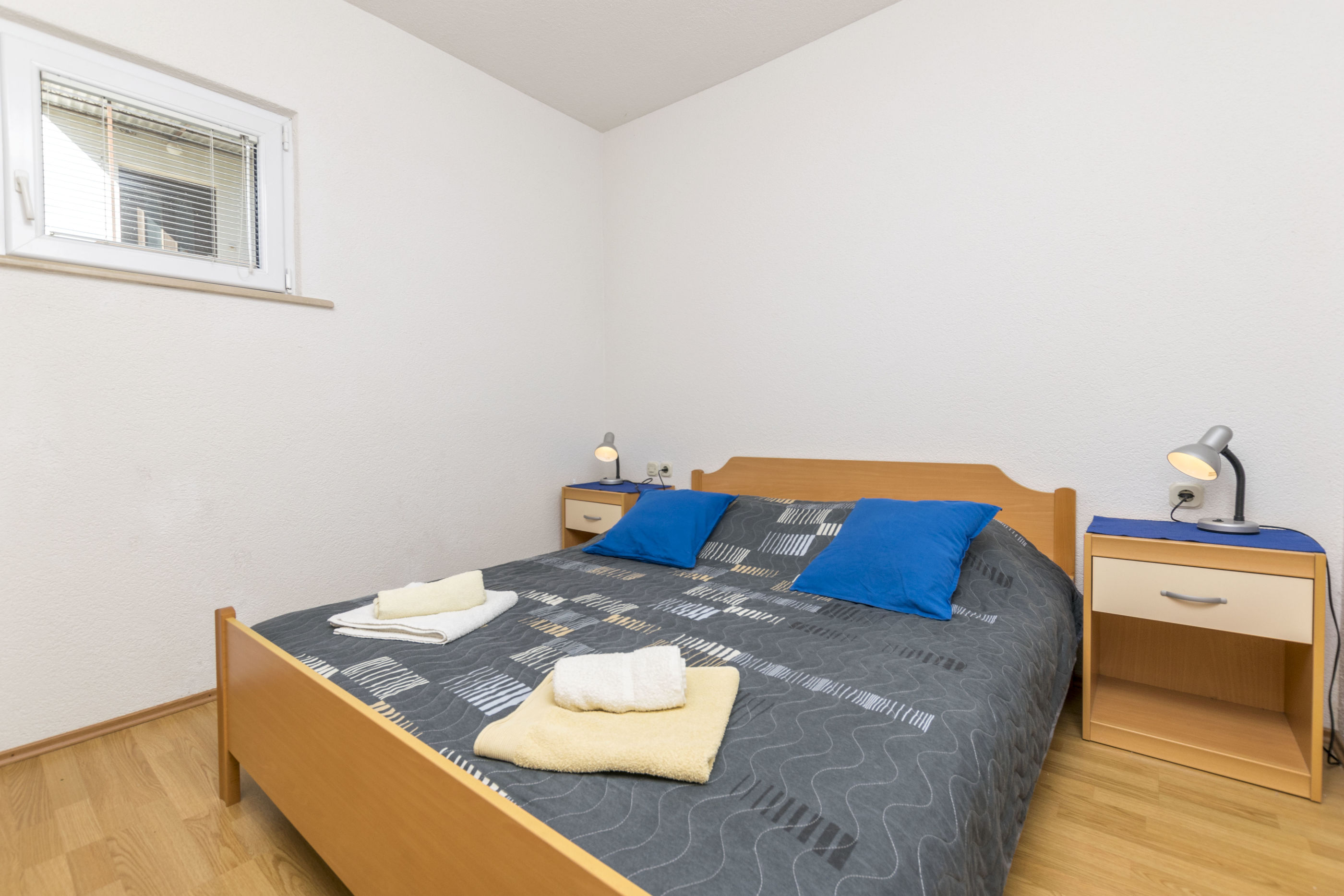 Apartments Jerka 42311-A1
