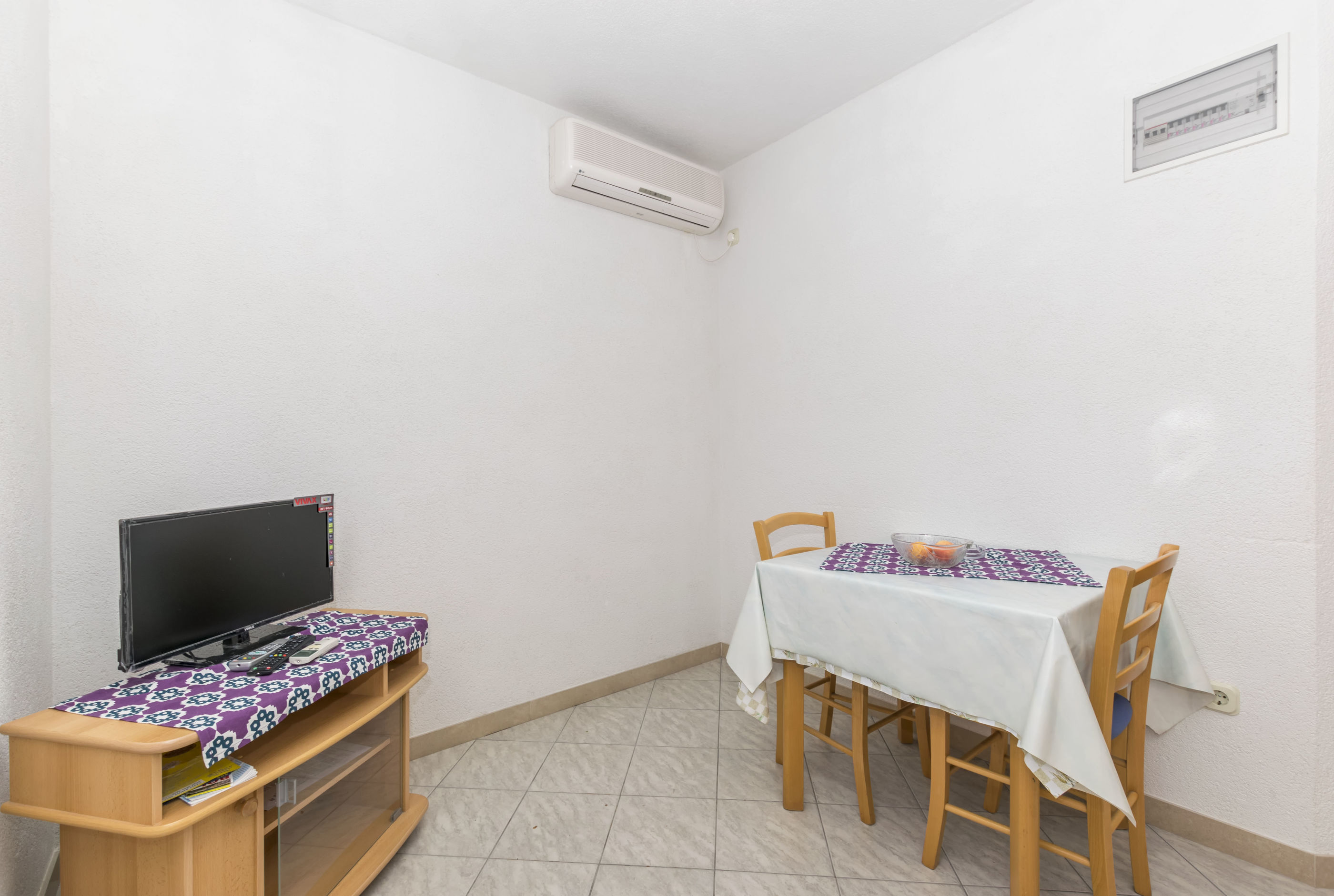 Apartments Jerka 42311-A2