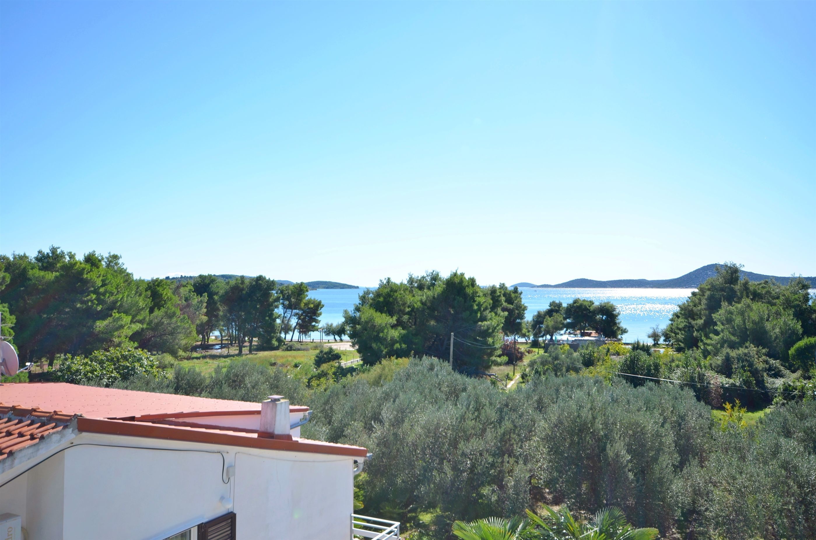 Apartments and Rooms On the Beach 10711-A2