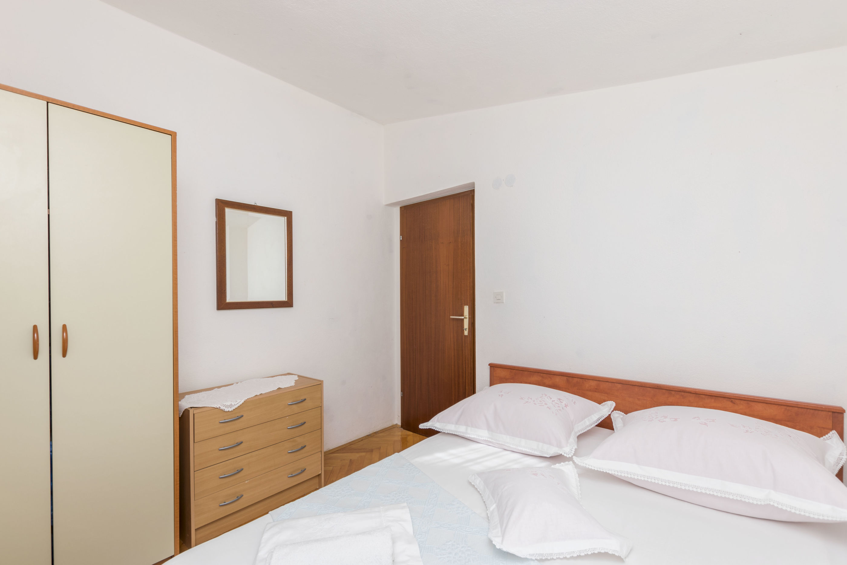 Apartments Dragica 48131-A1