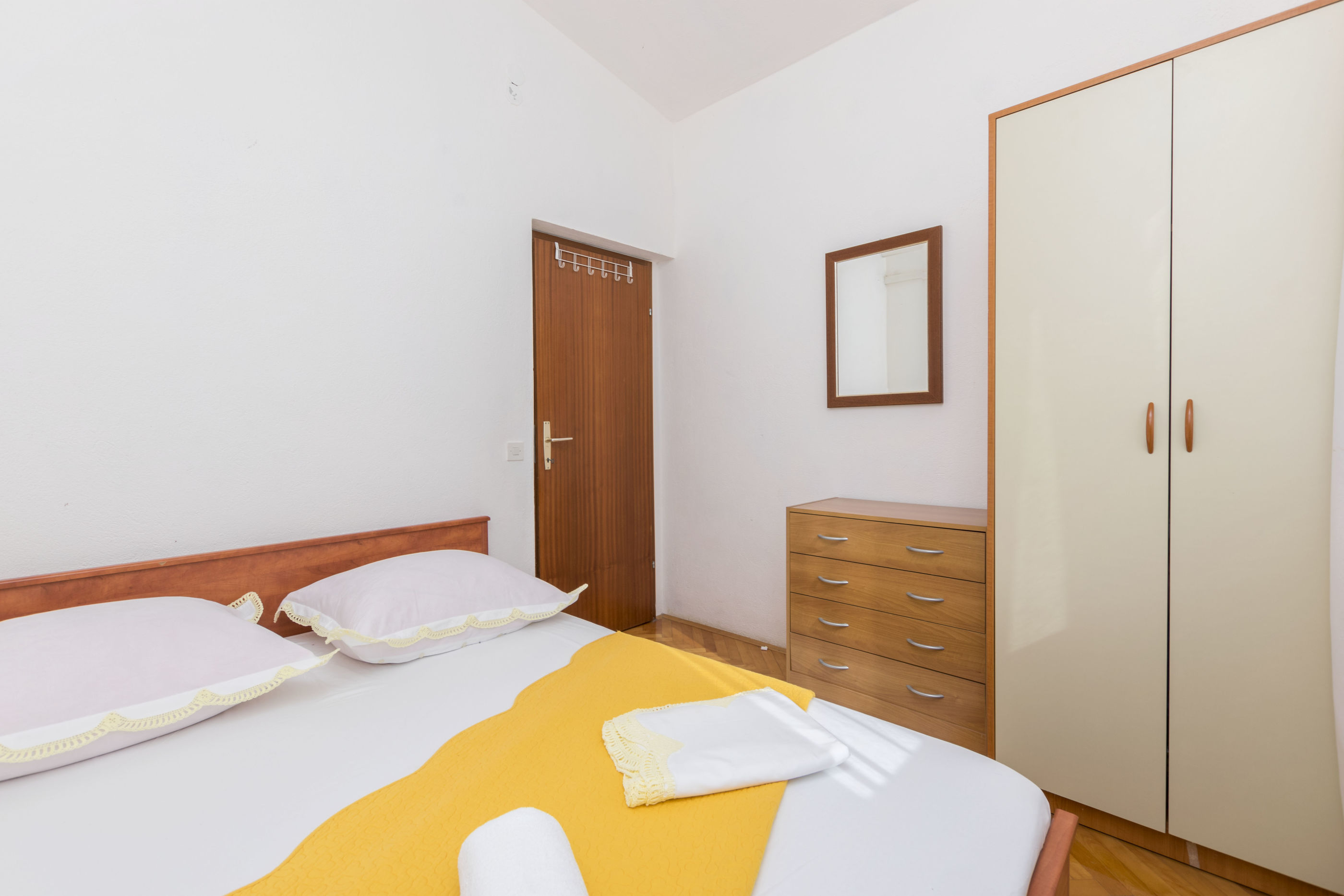Apartments Dragica 48131-A1