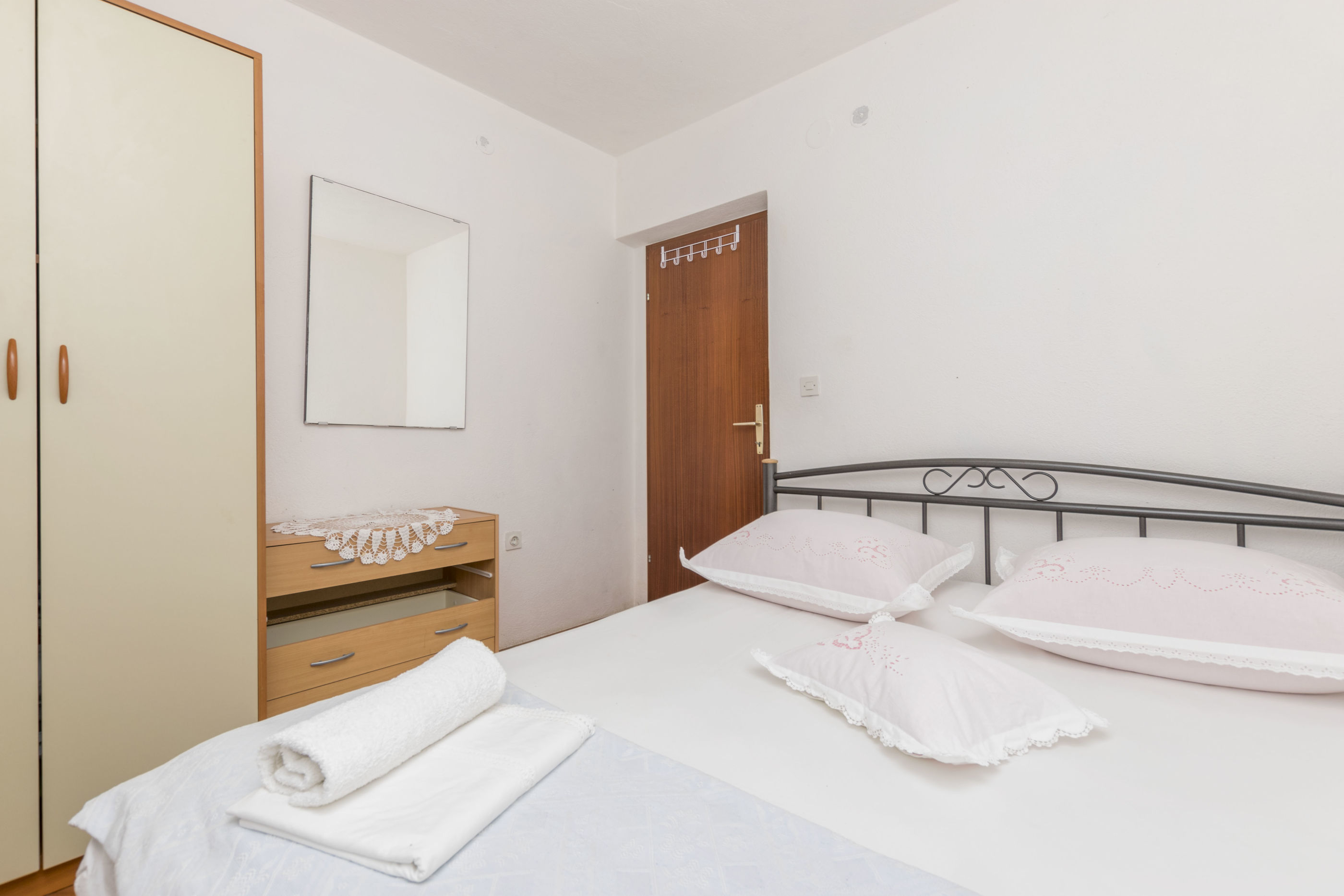Apartments Dragica 48131-A2