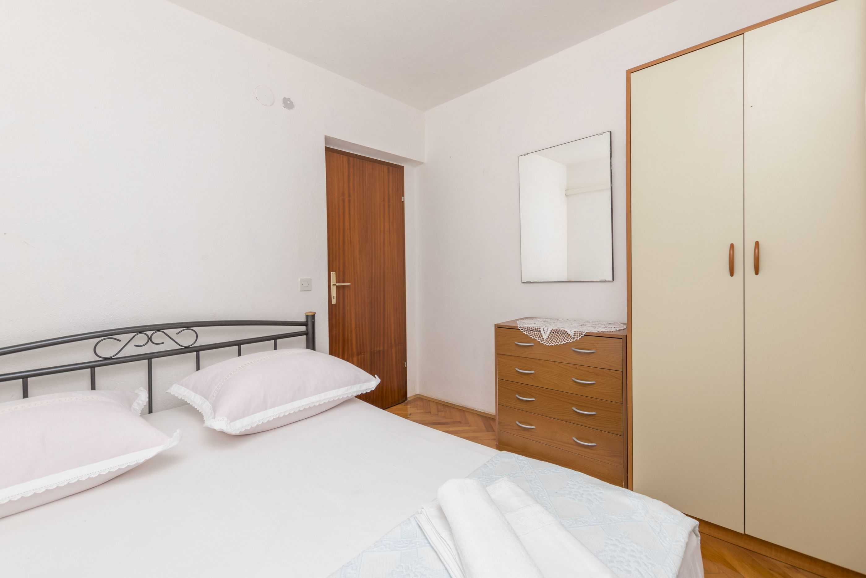 Apartments Dragica 48131-A2