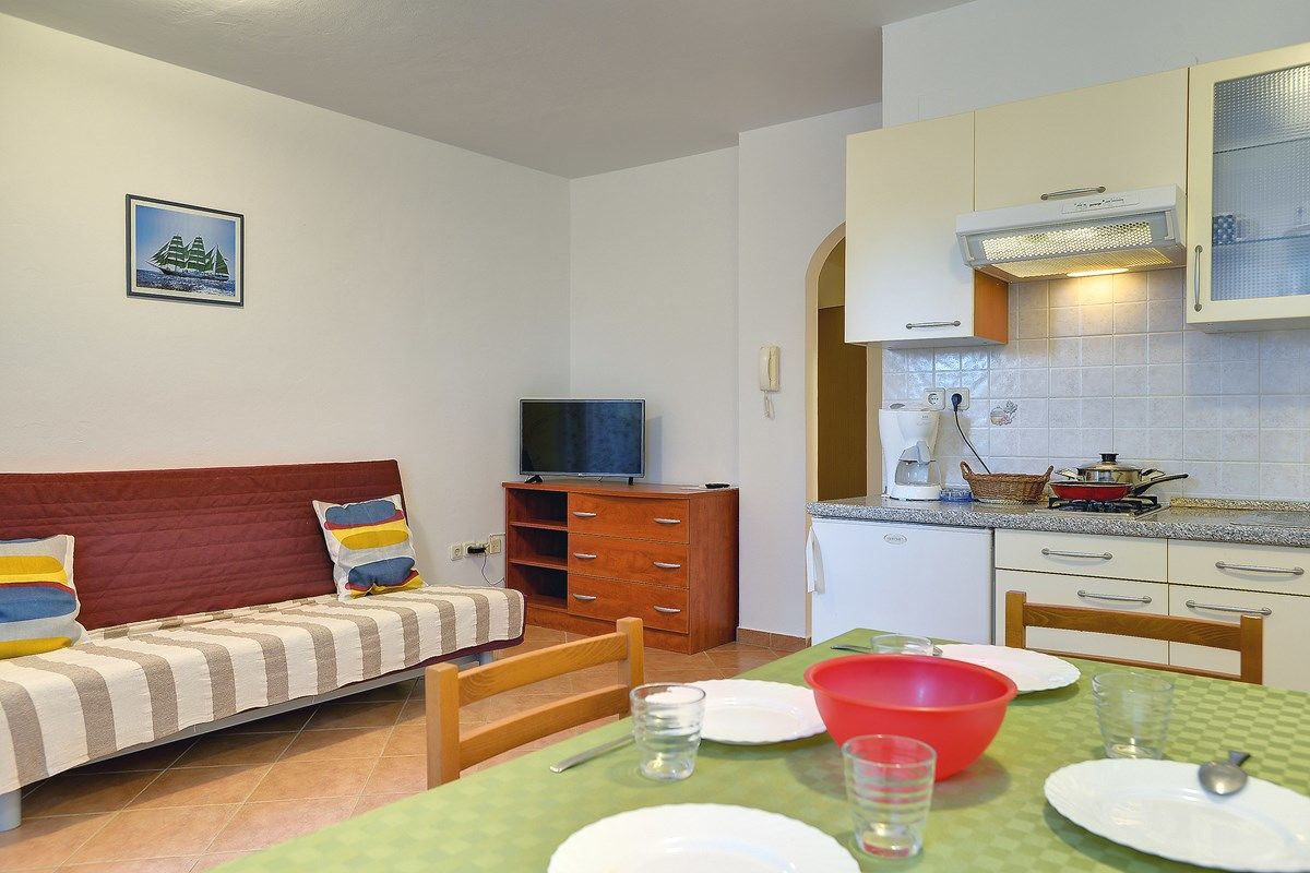 Apartments House Ulika 16031-A1