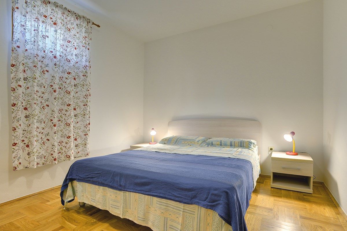 Apartments House Ulika 16031-A1