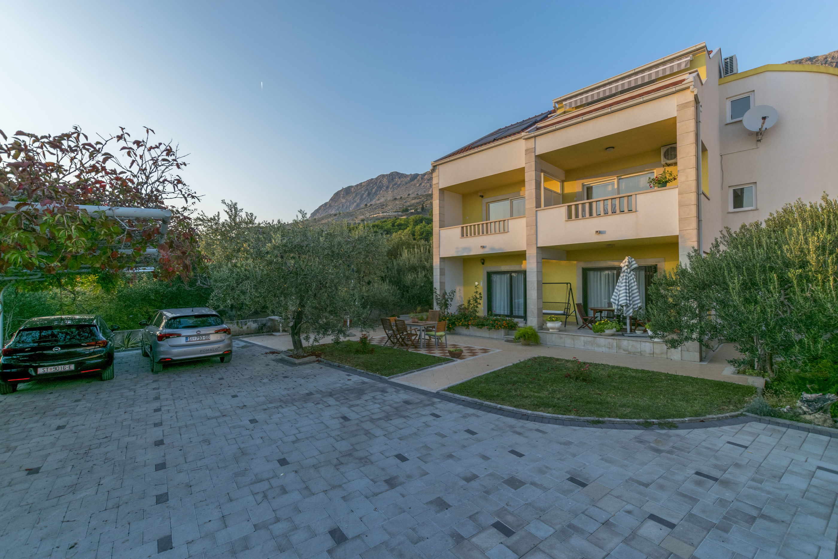 Apartments Tonči 33111-A2