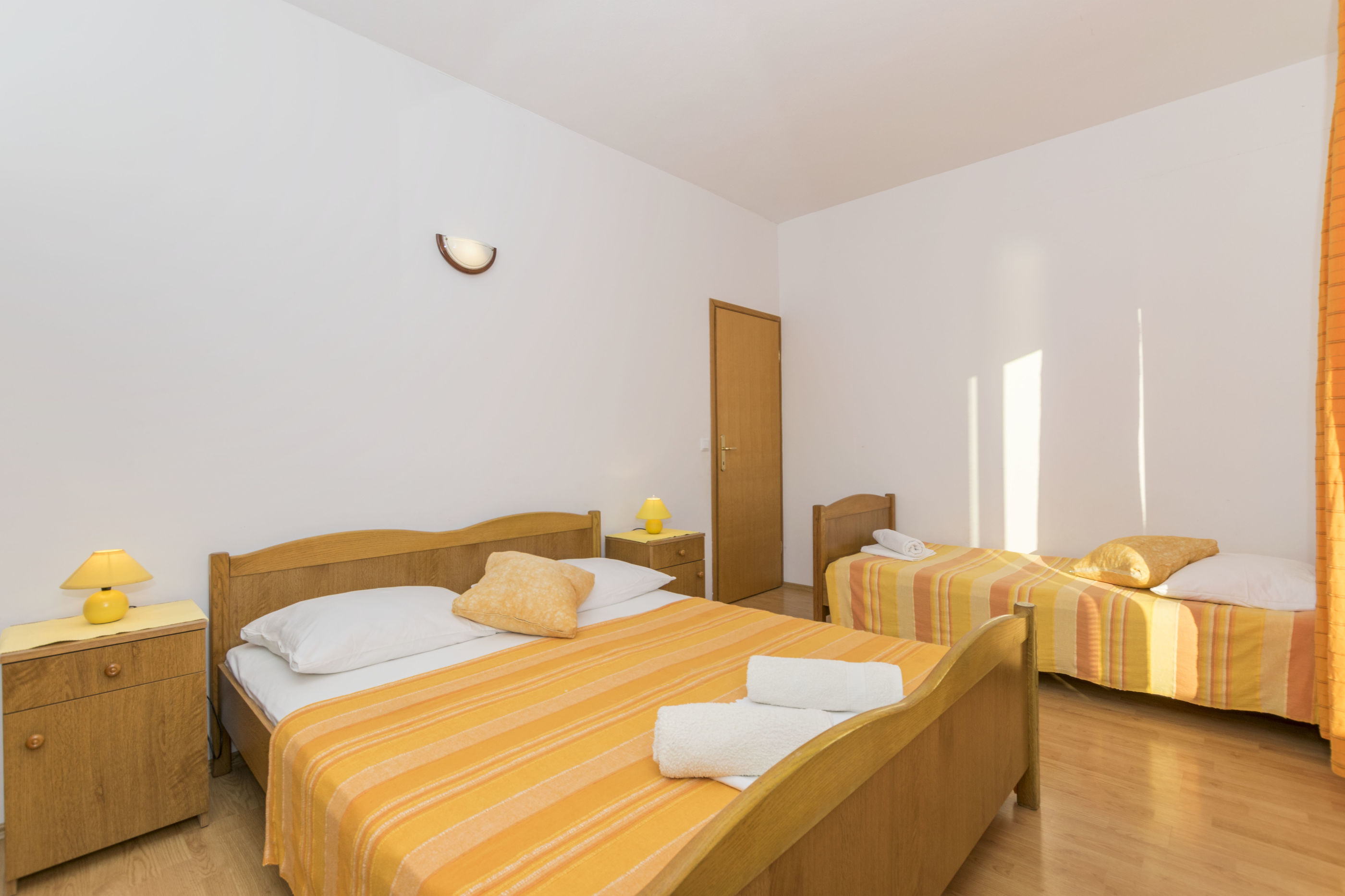 Apartments Tonči 33111-A2