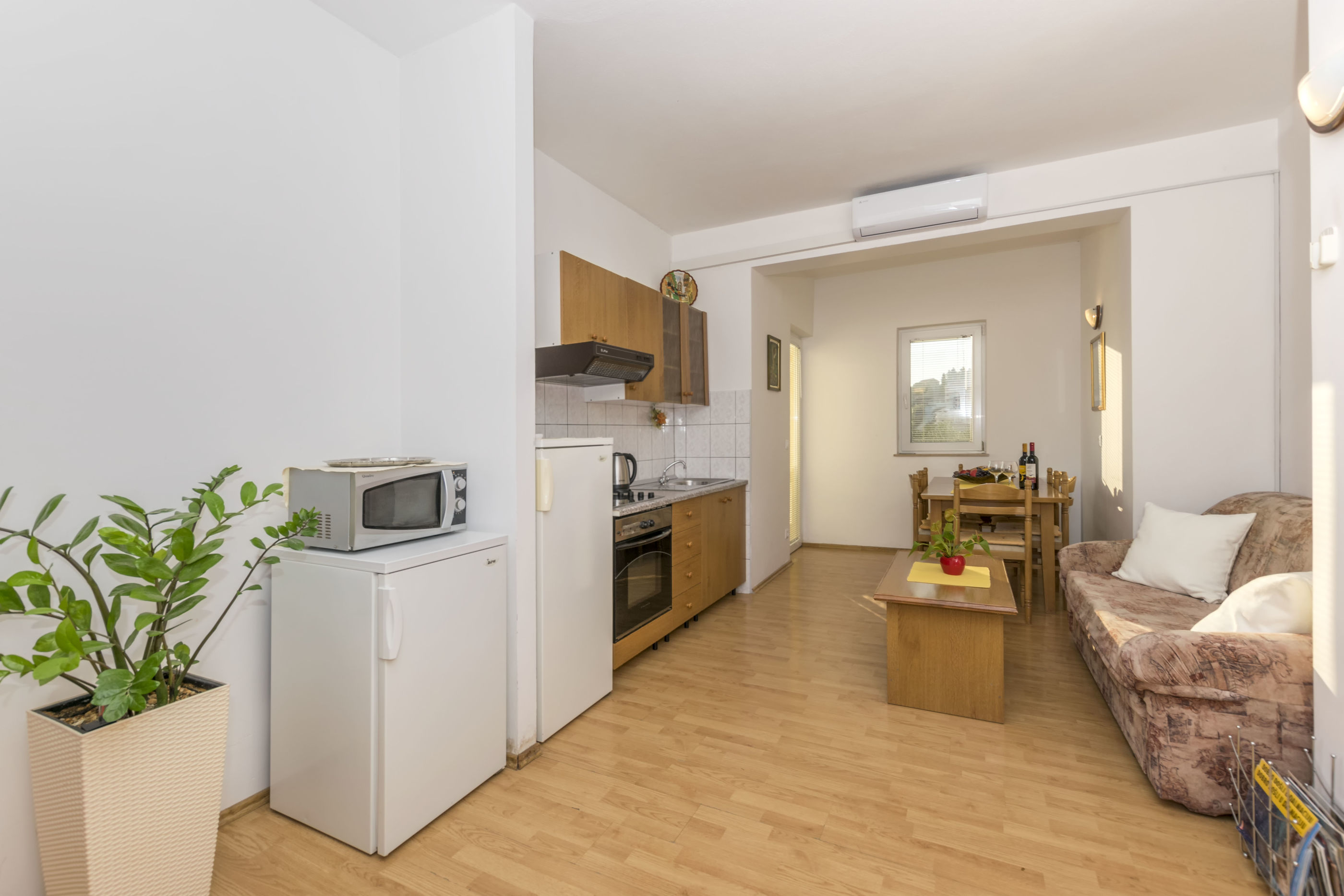 Apartments Tonči 33111-A2