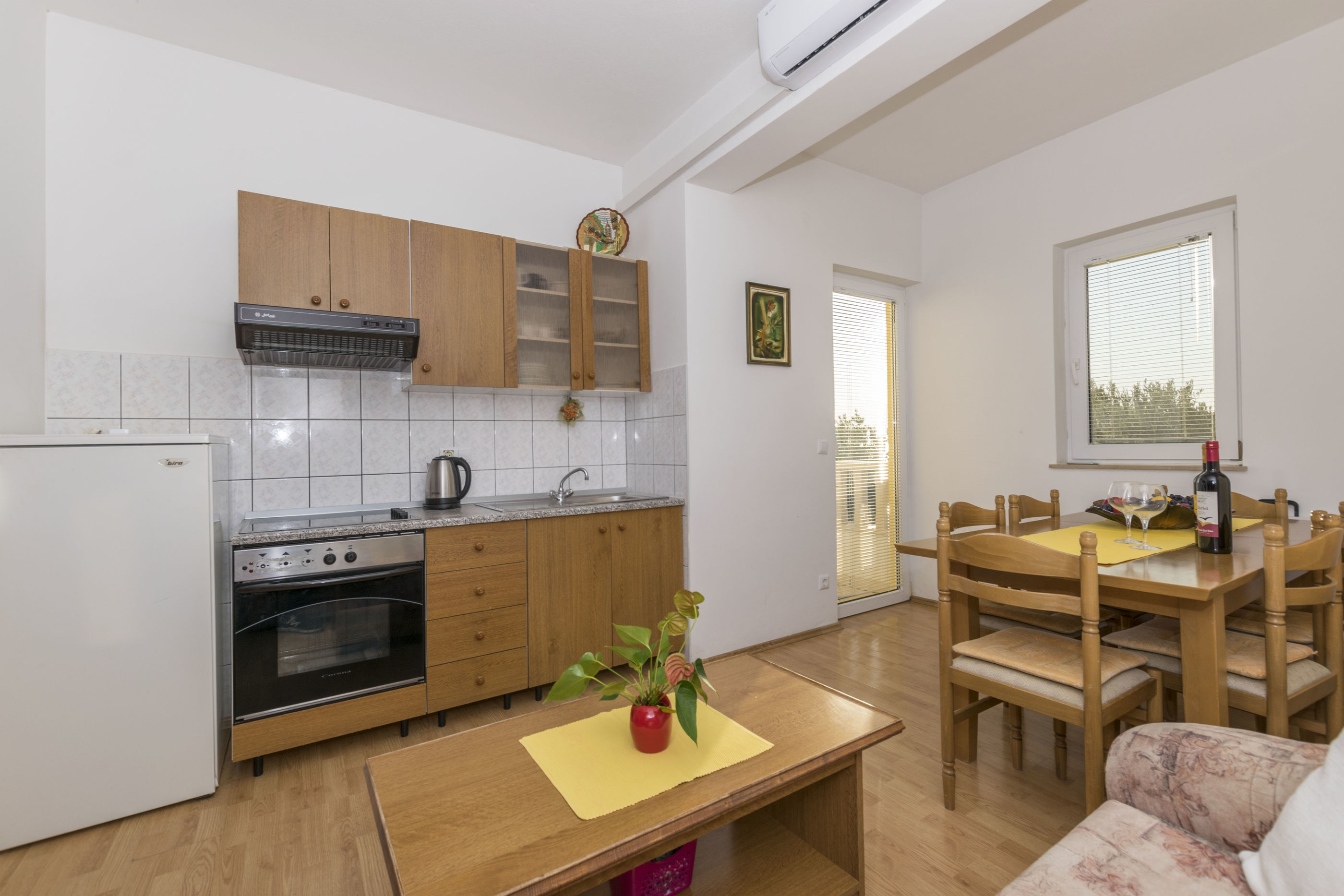 Apartments Tonči 33111-A2