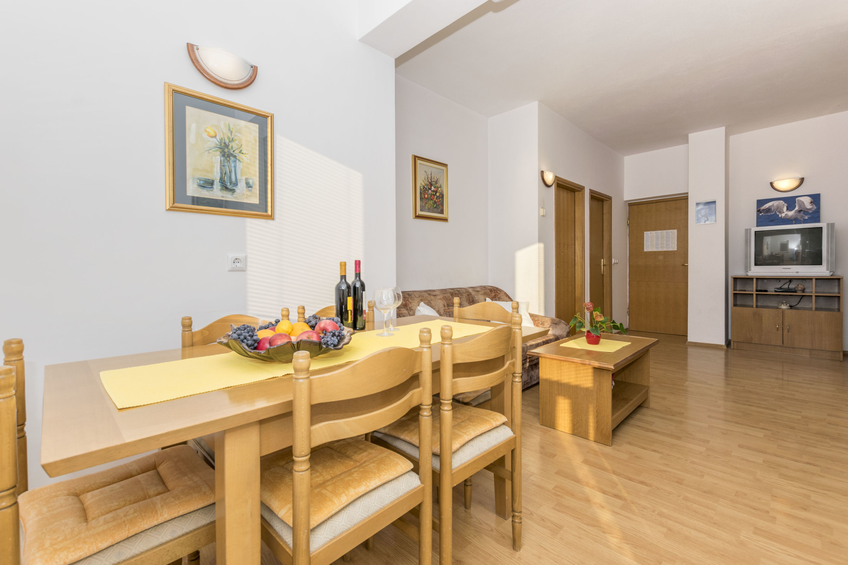 Apartments Tonči 33111-A2