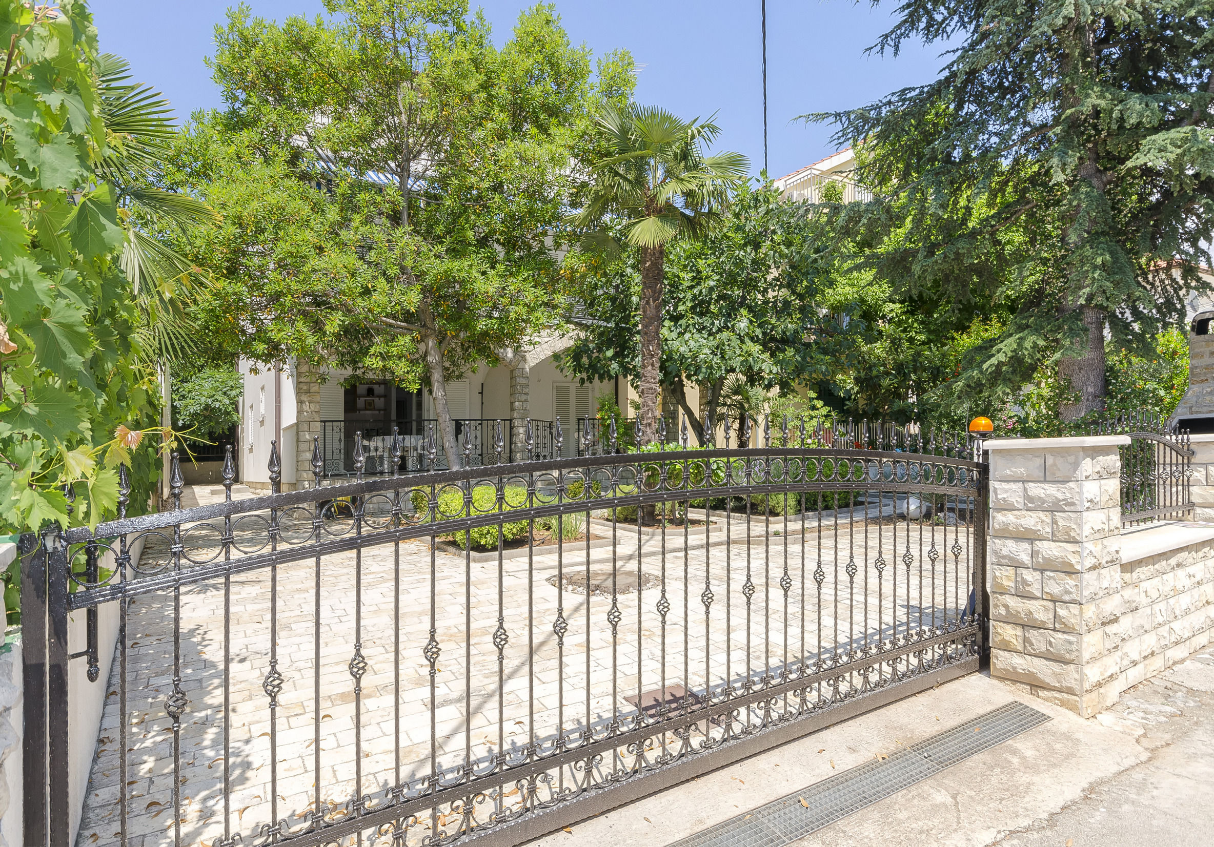 Apartments Karolina A1