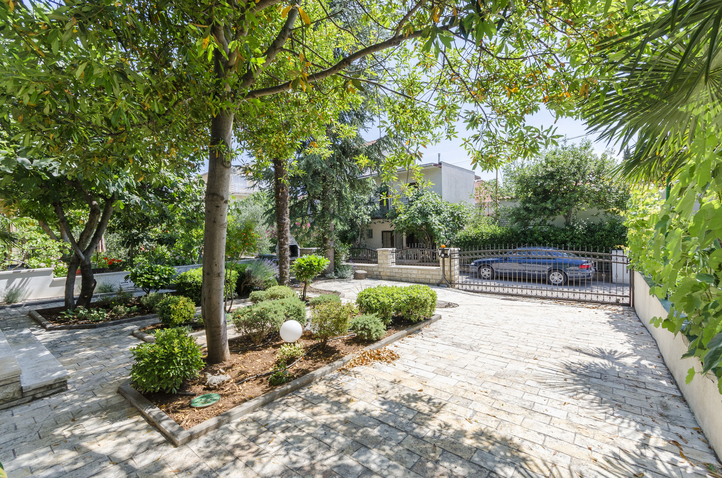 Apartments Karolina 58881-A2