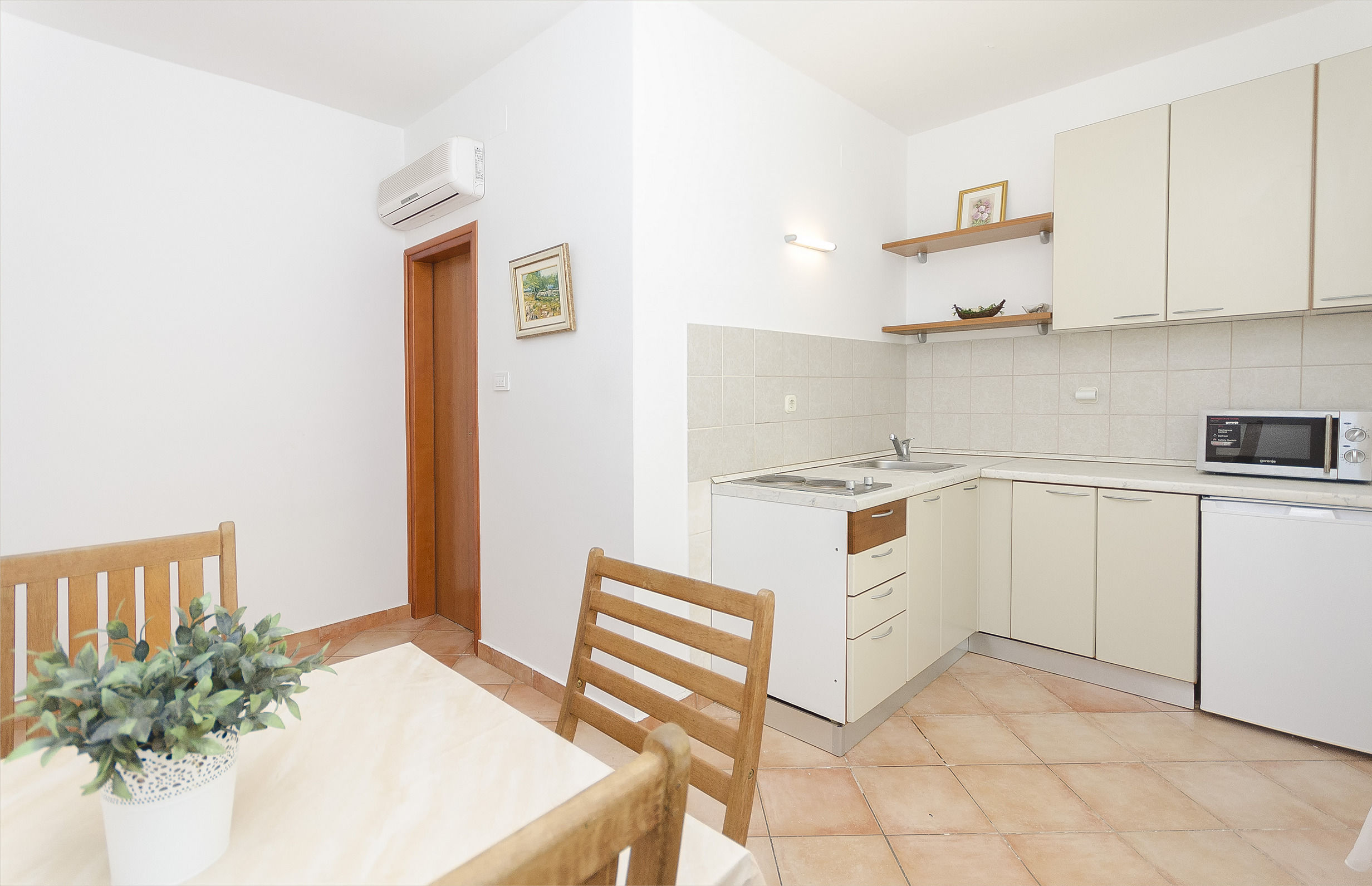 Apartments Karolina 58881-A2