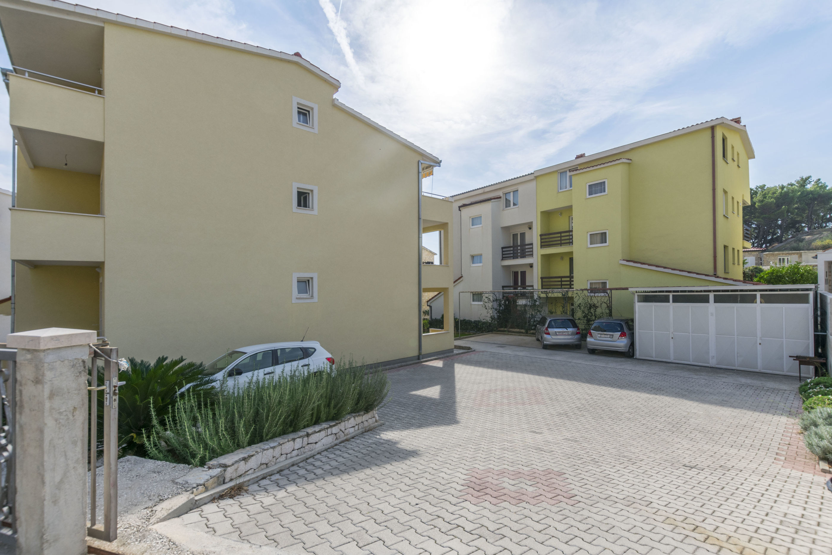 Apartments Srecko 41401-A1