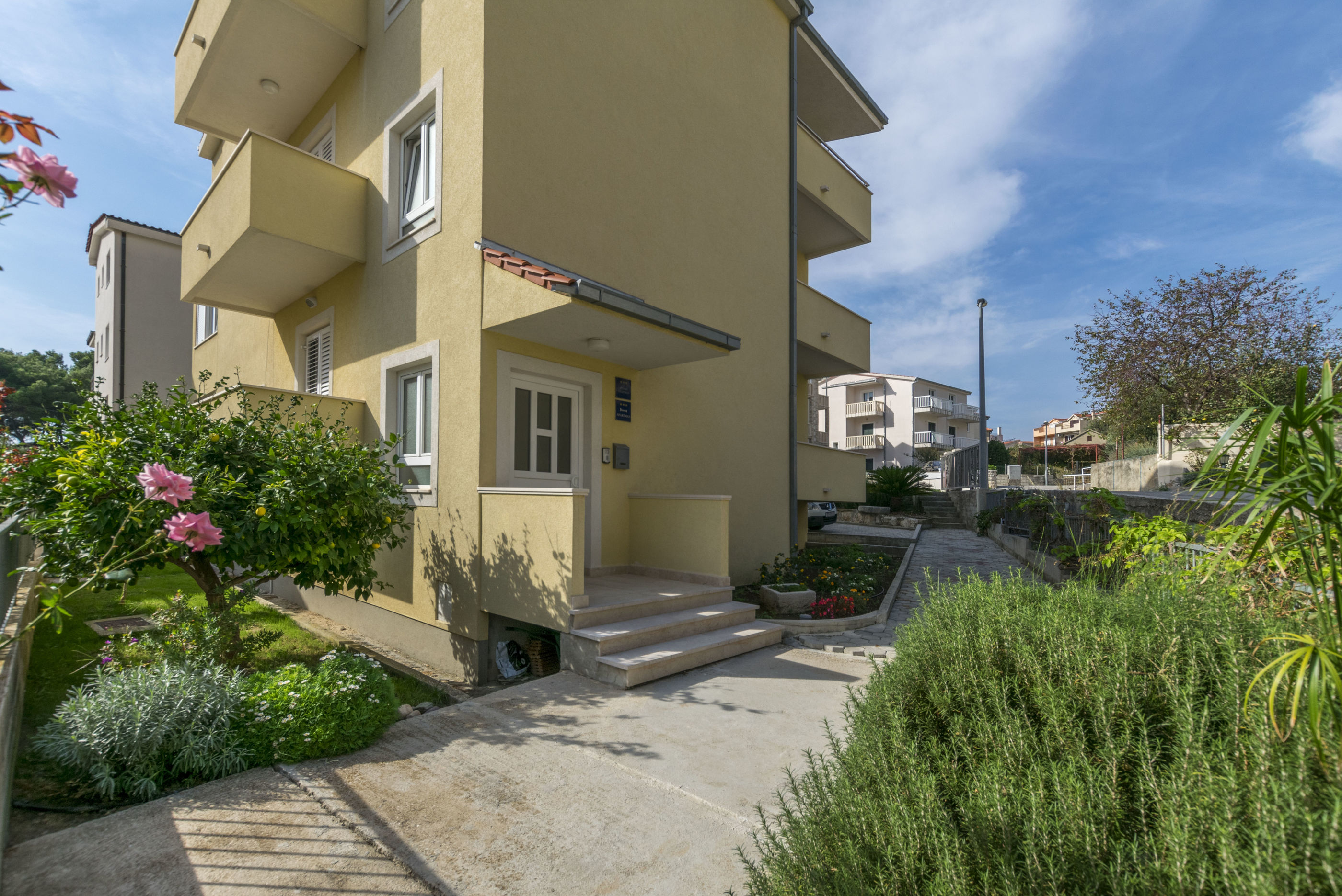 Apartments Srecko 41401-A1
