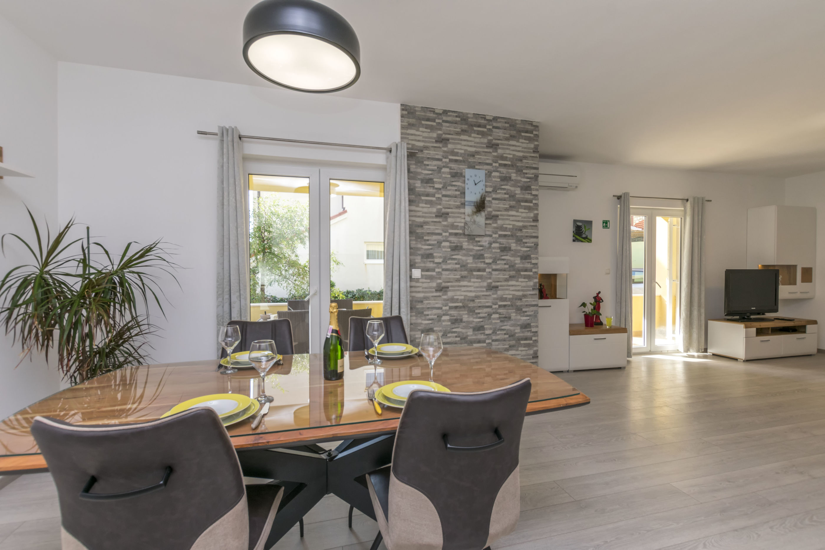 Apartment Dora 46141-A1