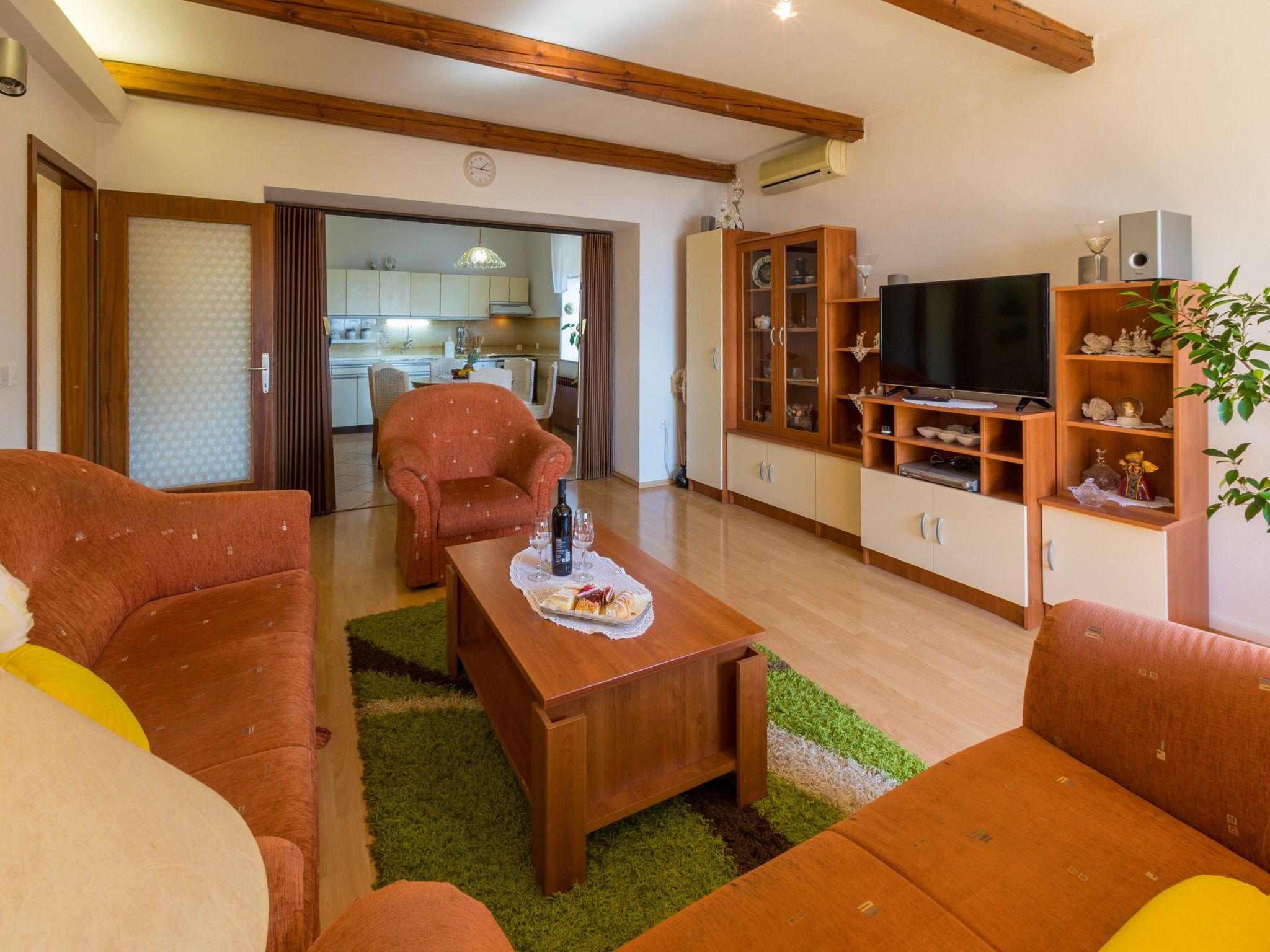 Apartments Ljiljana 62537-A1